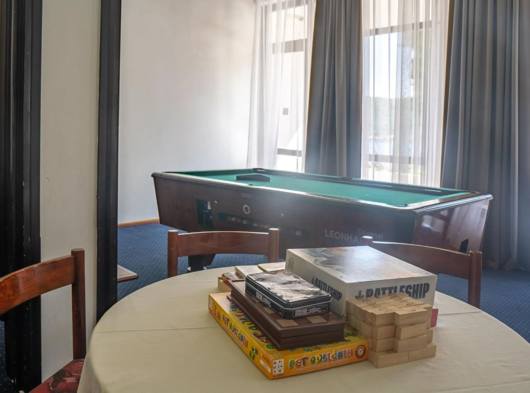 Dining area in Hotel Issa