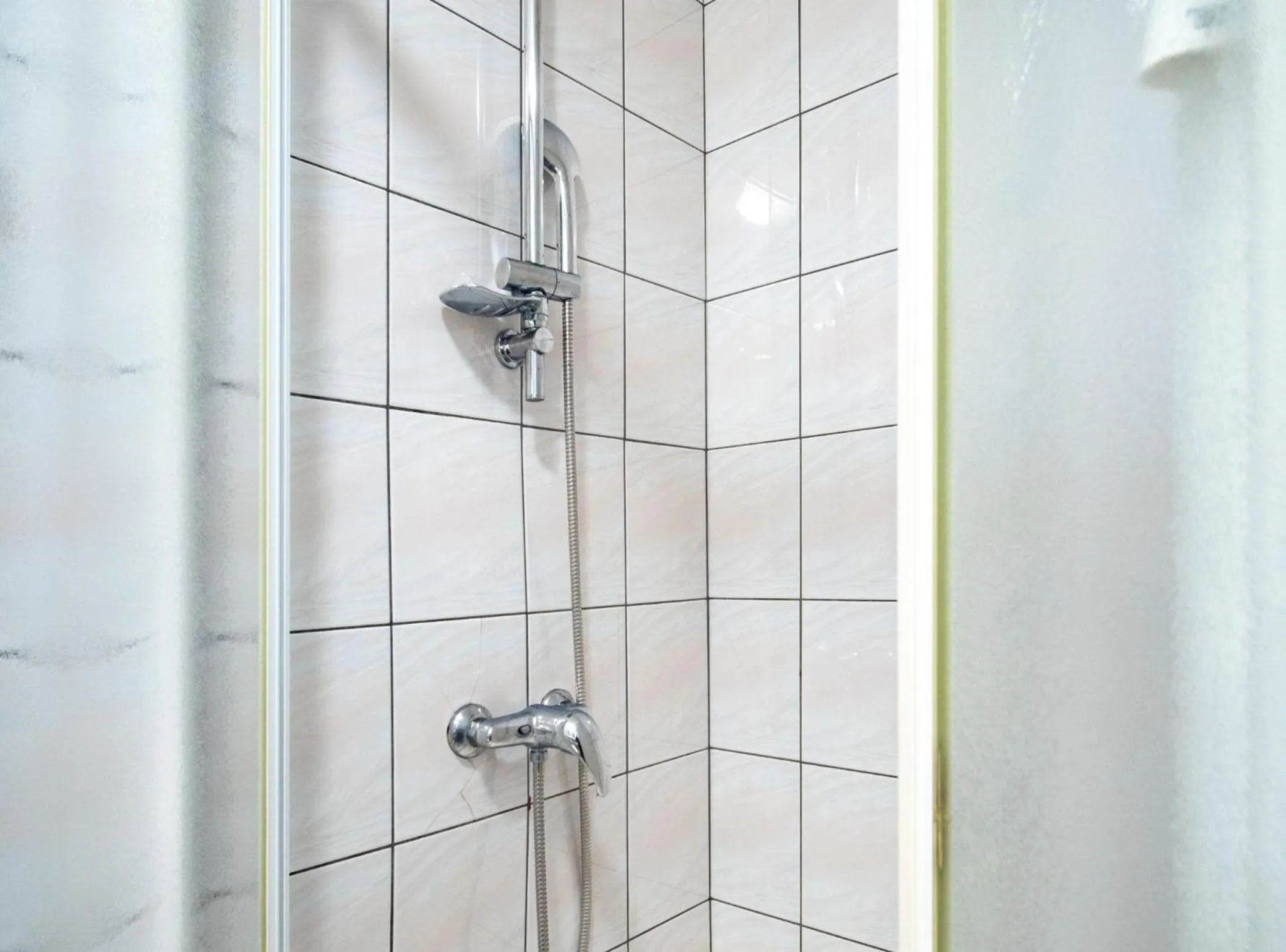 Bathroom in Hotel Issa