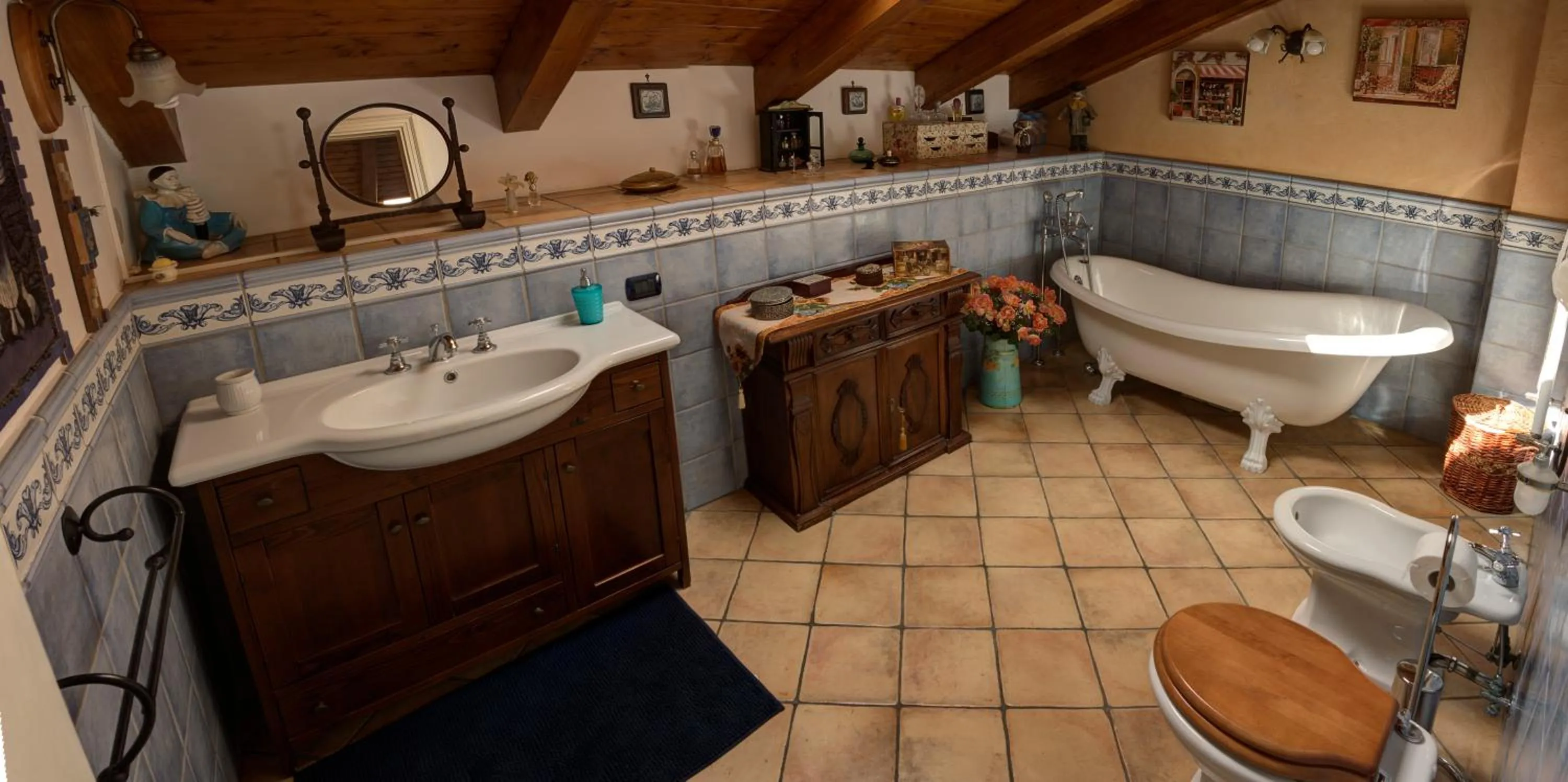 Bathroom in L'Incanto