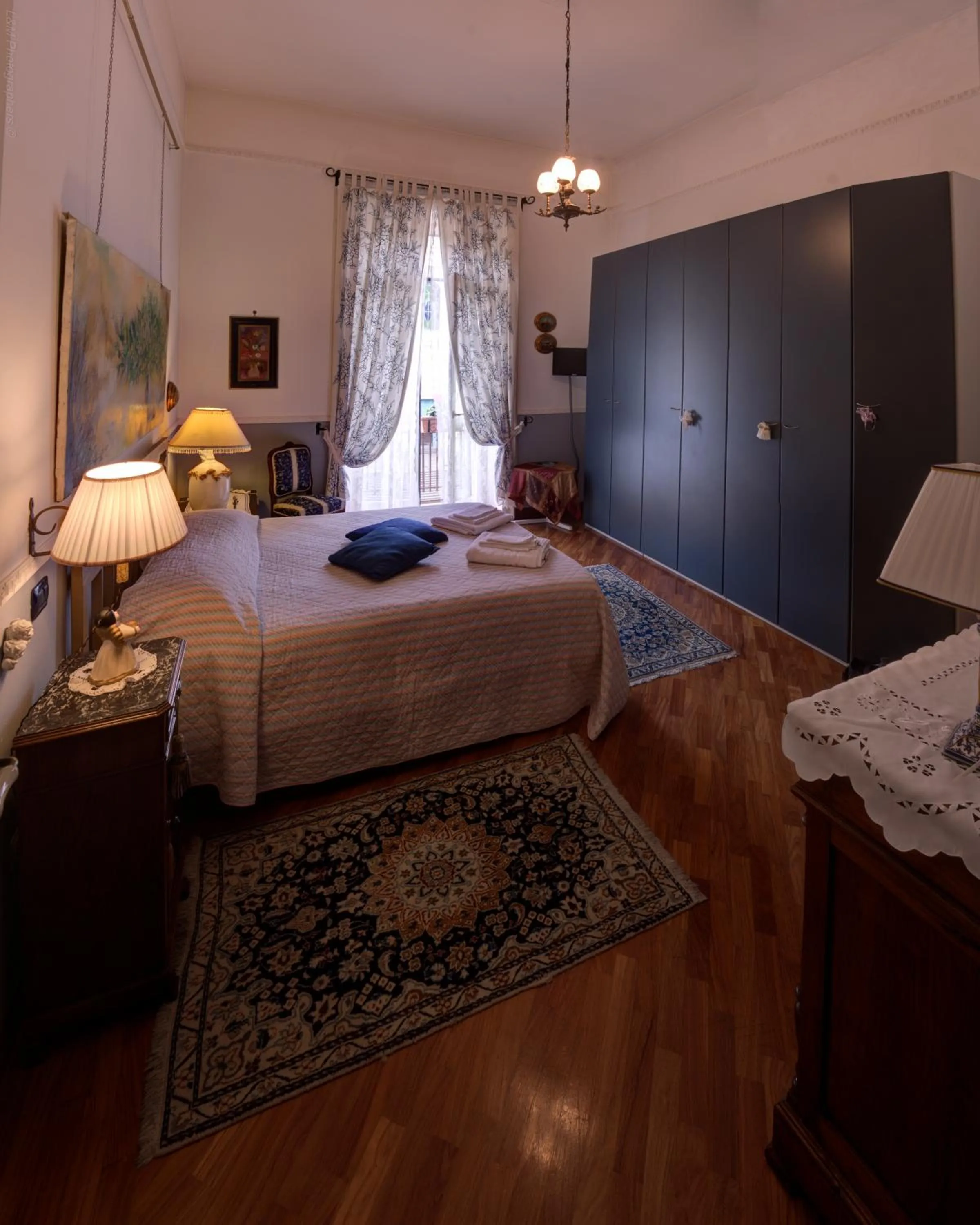 Photo of the whole room, Bed in L'Incanto