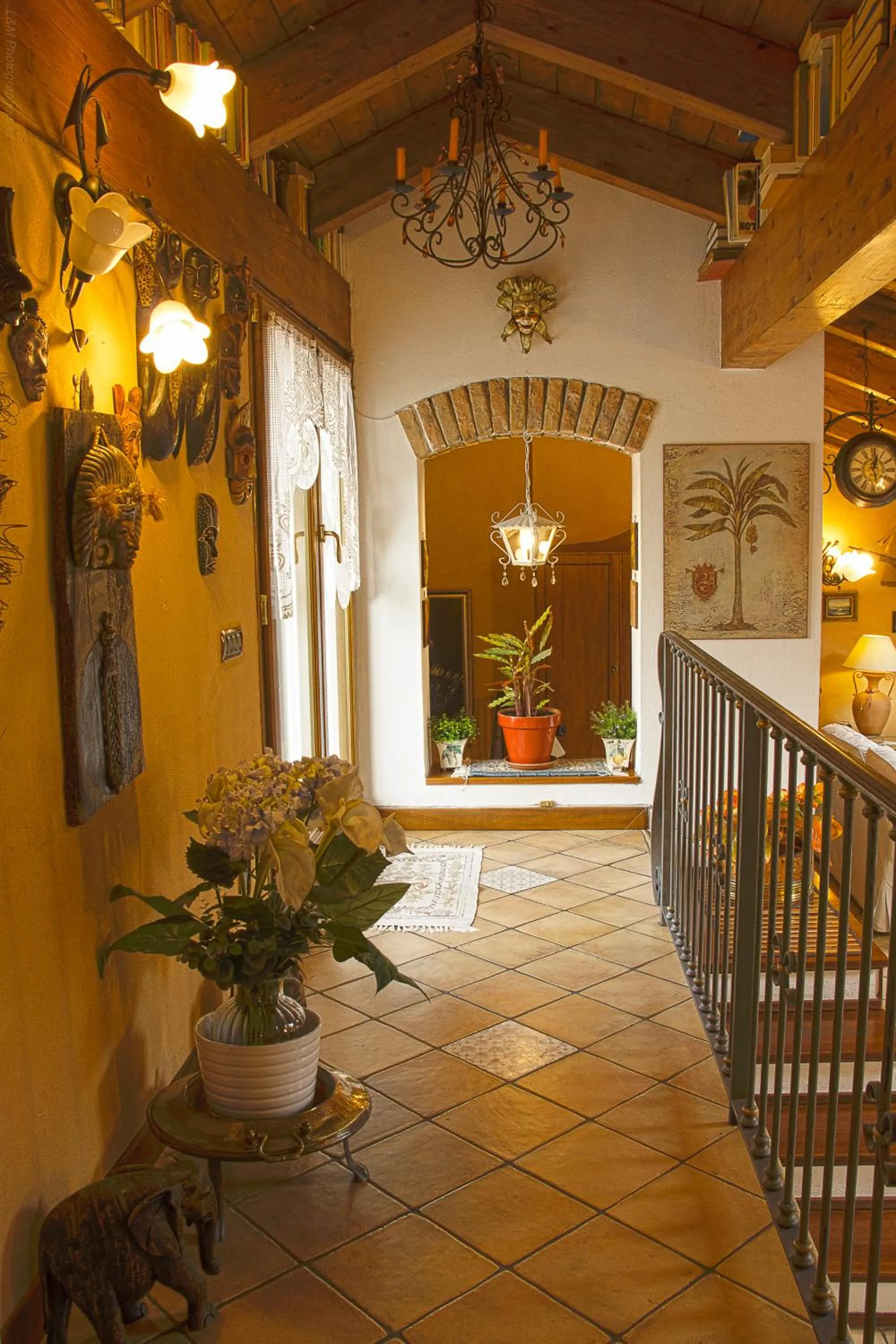 Decorative detail in L'Incanto