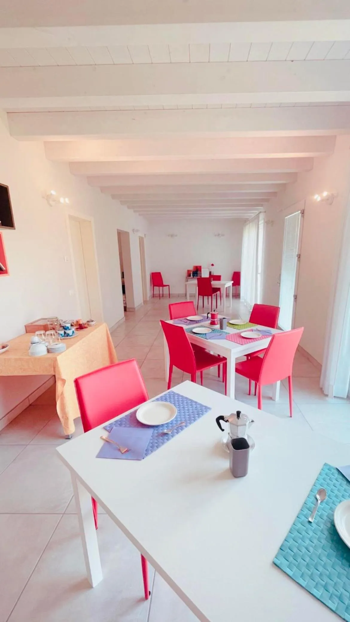 Dining area in B&B Le Albare