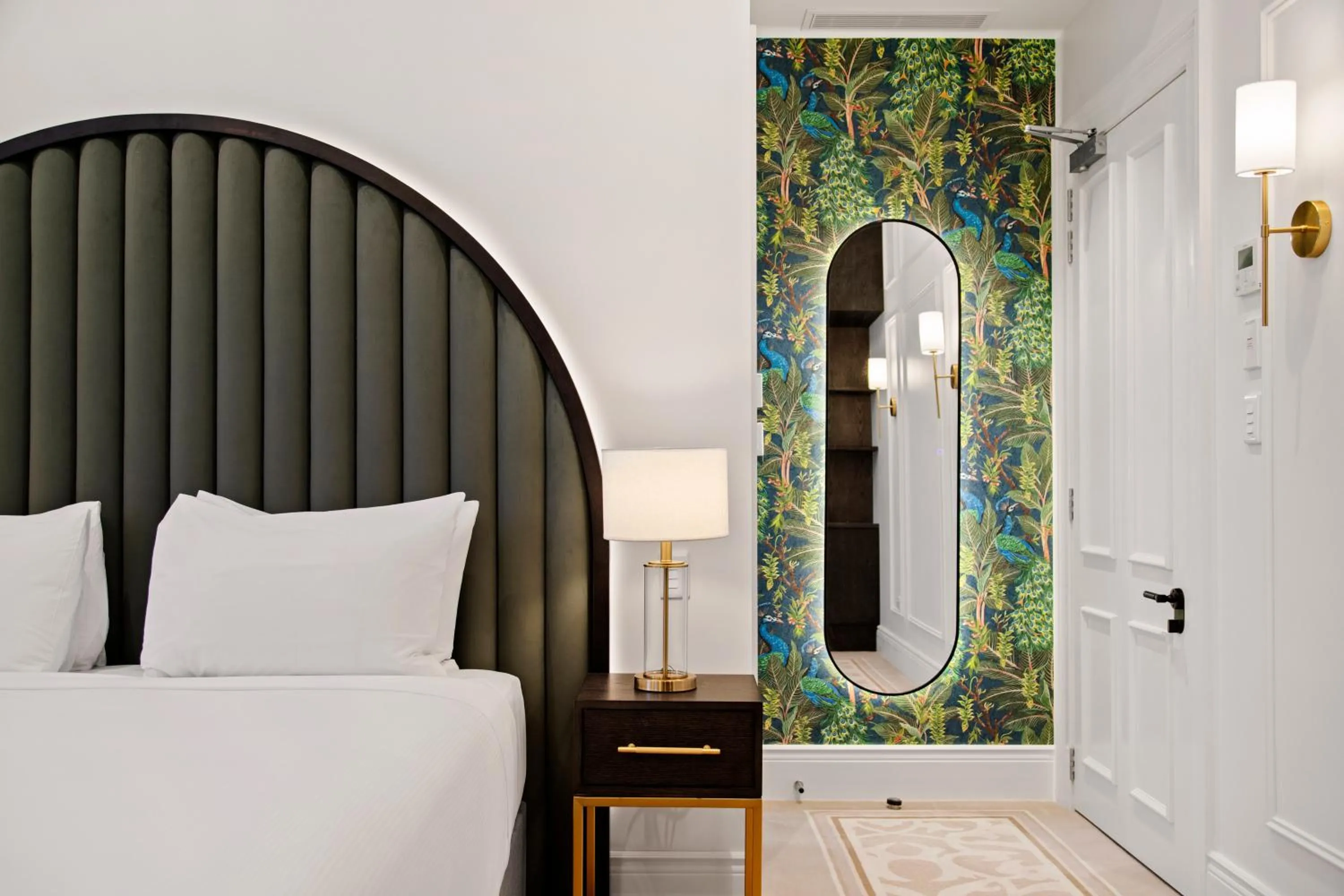 Bed in The Clements Hotel