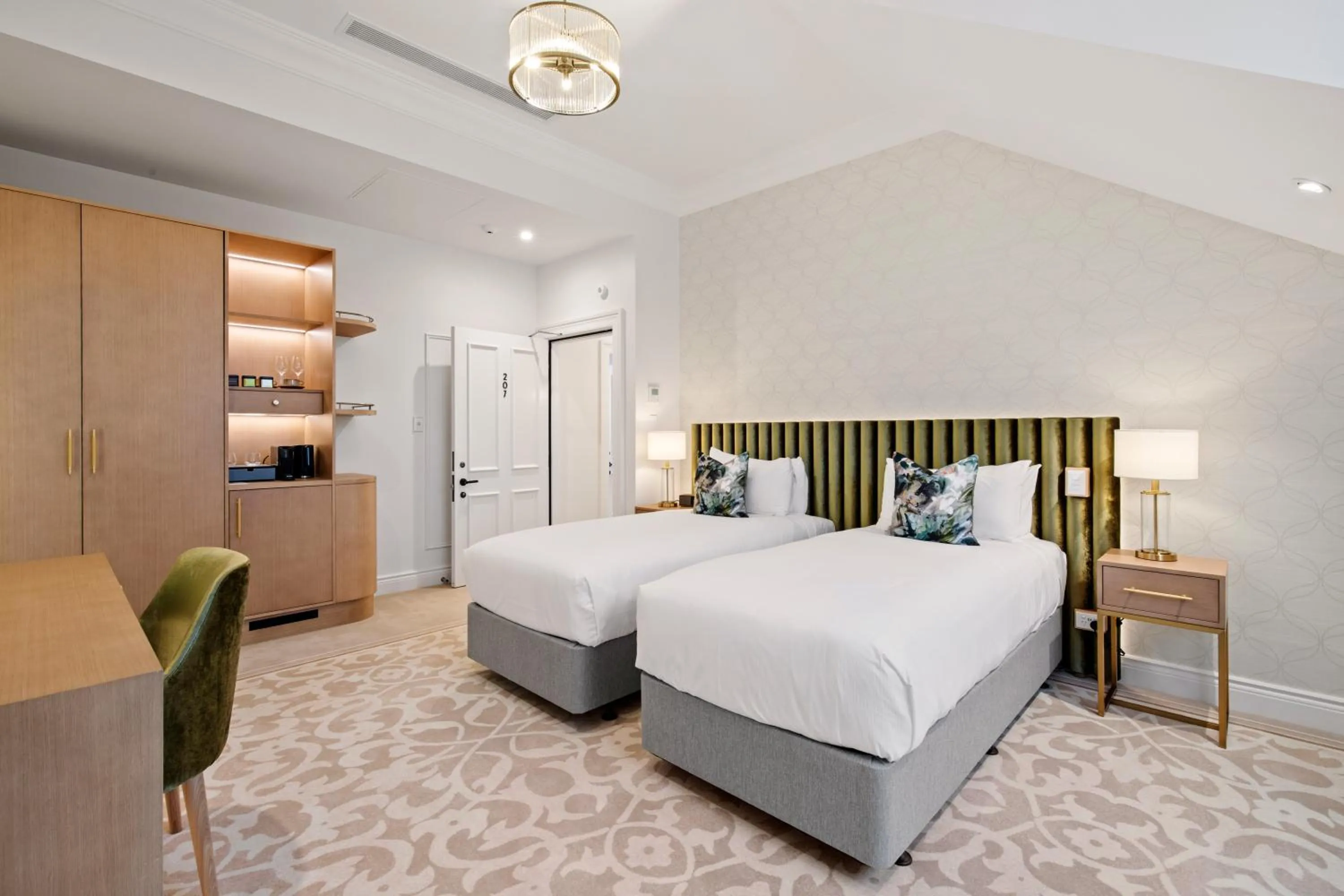 Bed in The Clements Hotel