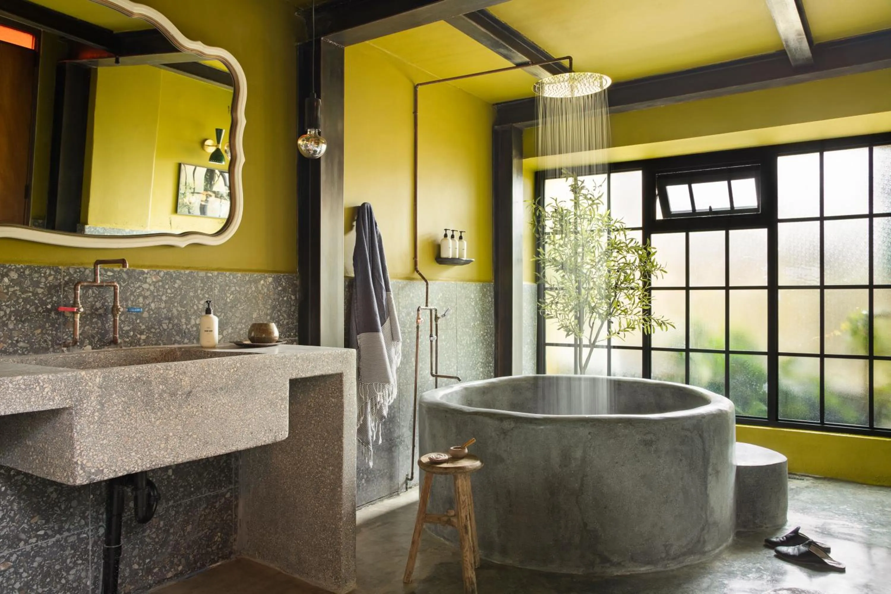 Bathroom in MARU by DW