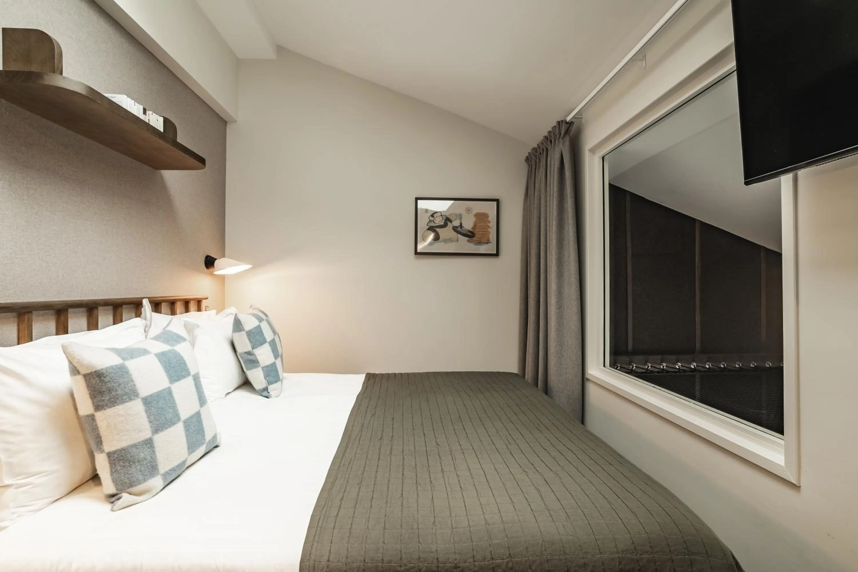 Bed in Appartements de l'Héliopic