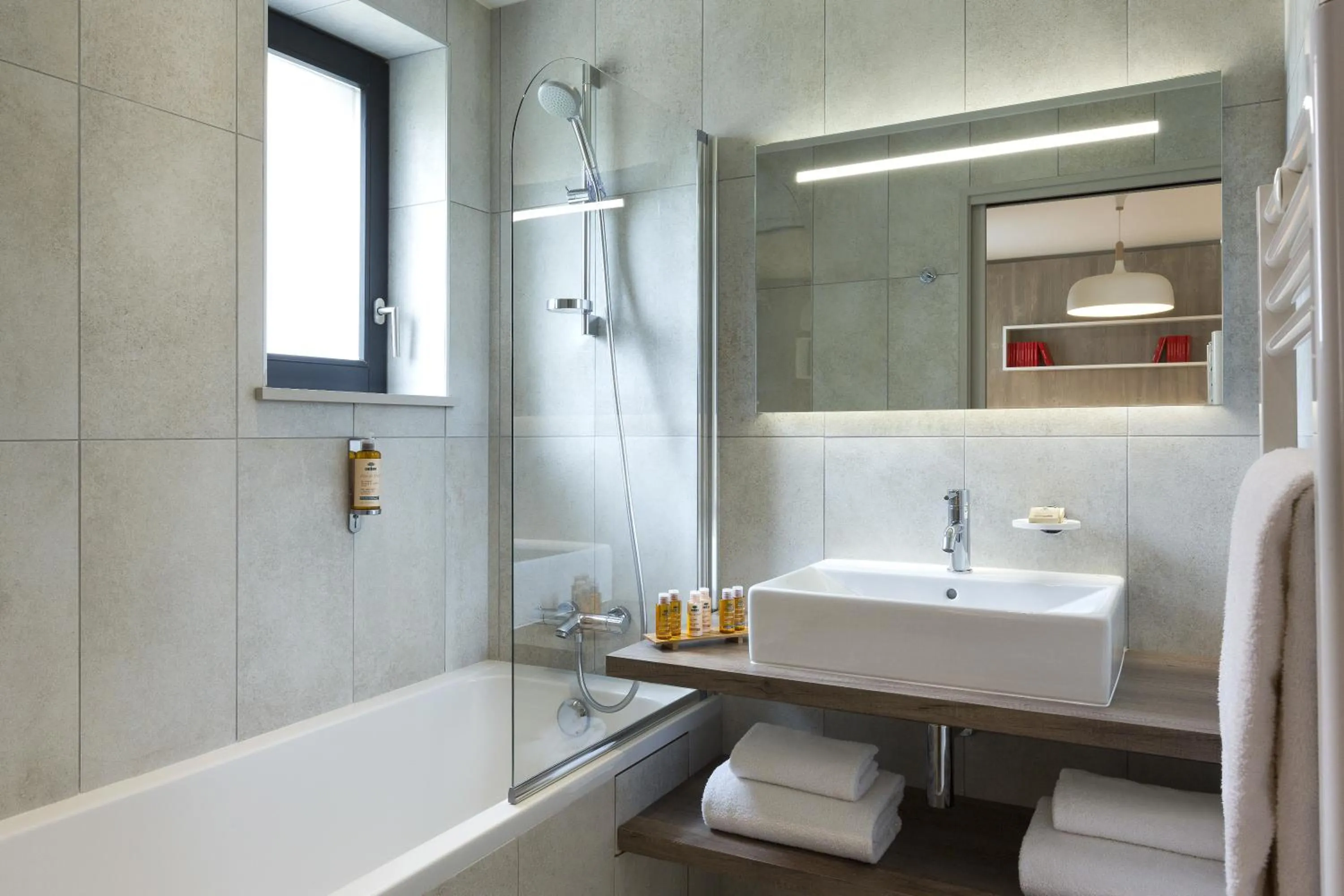 Shower in Appartements de l'Héliopic