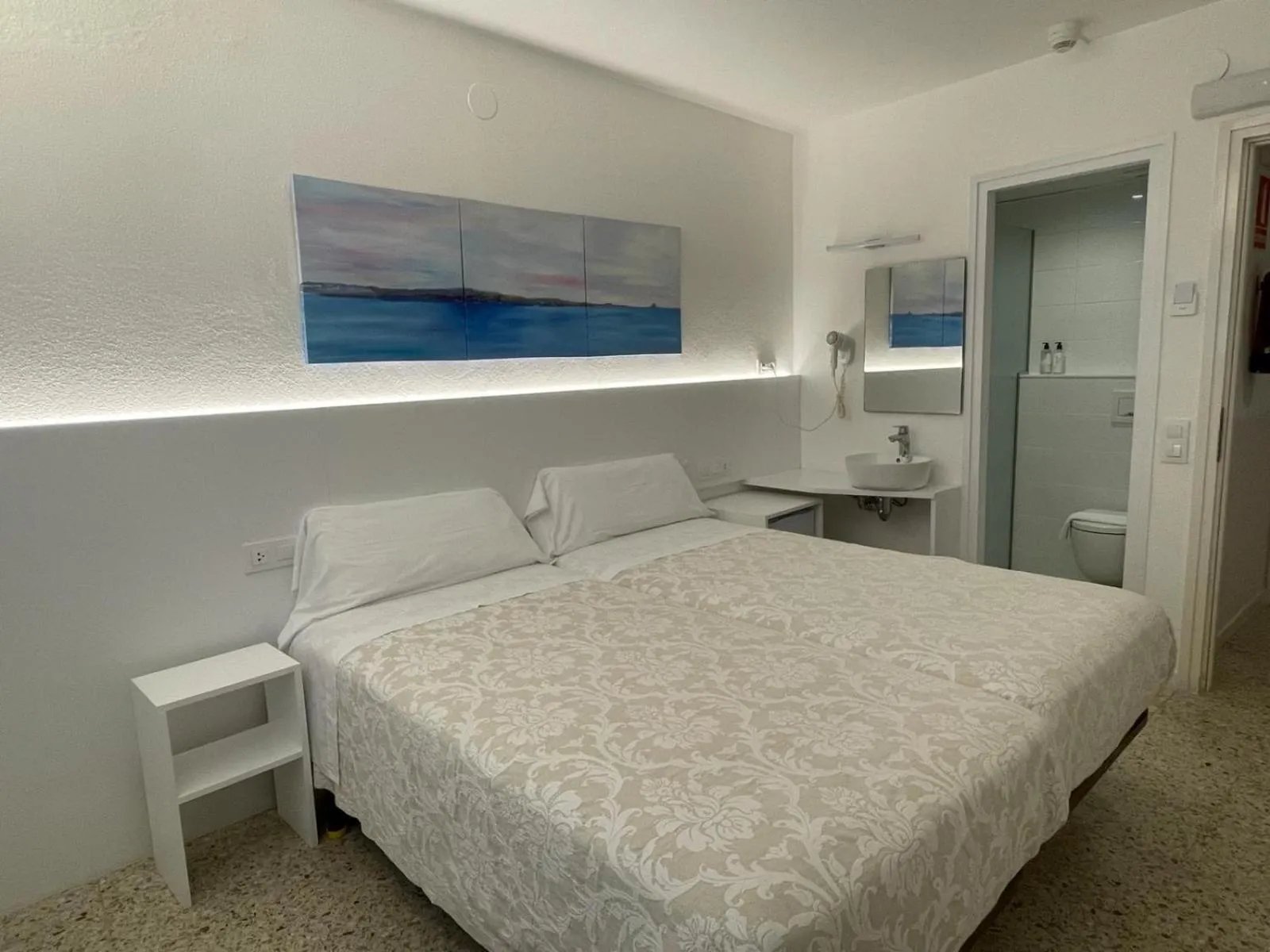 Photo of the whole room, Bed in Hostal Marina Cadaqués