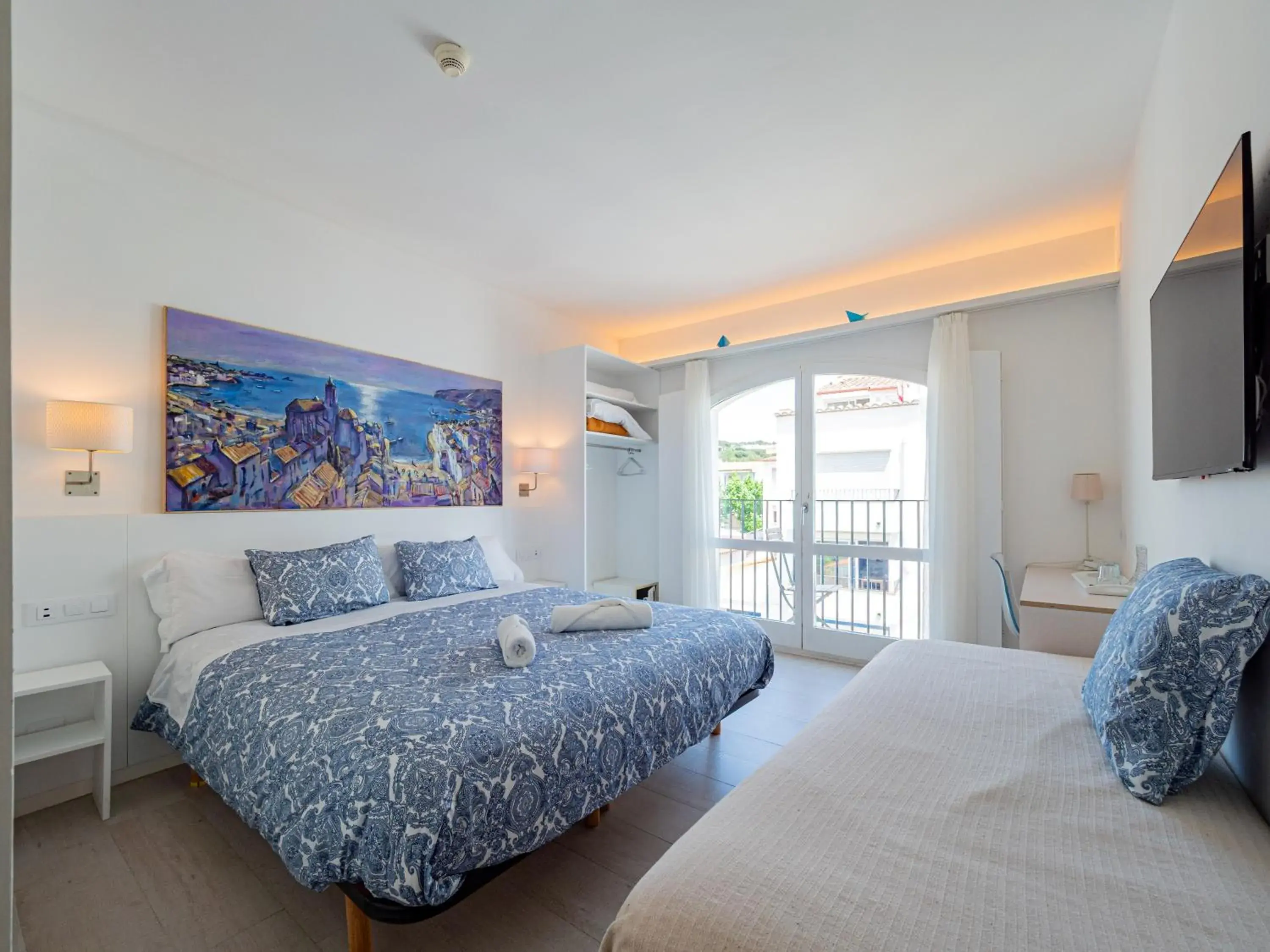 Superior Family Room in Hostal Marina Cadaqués Superior Family Room in Hostal Marina Cadaqués