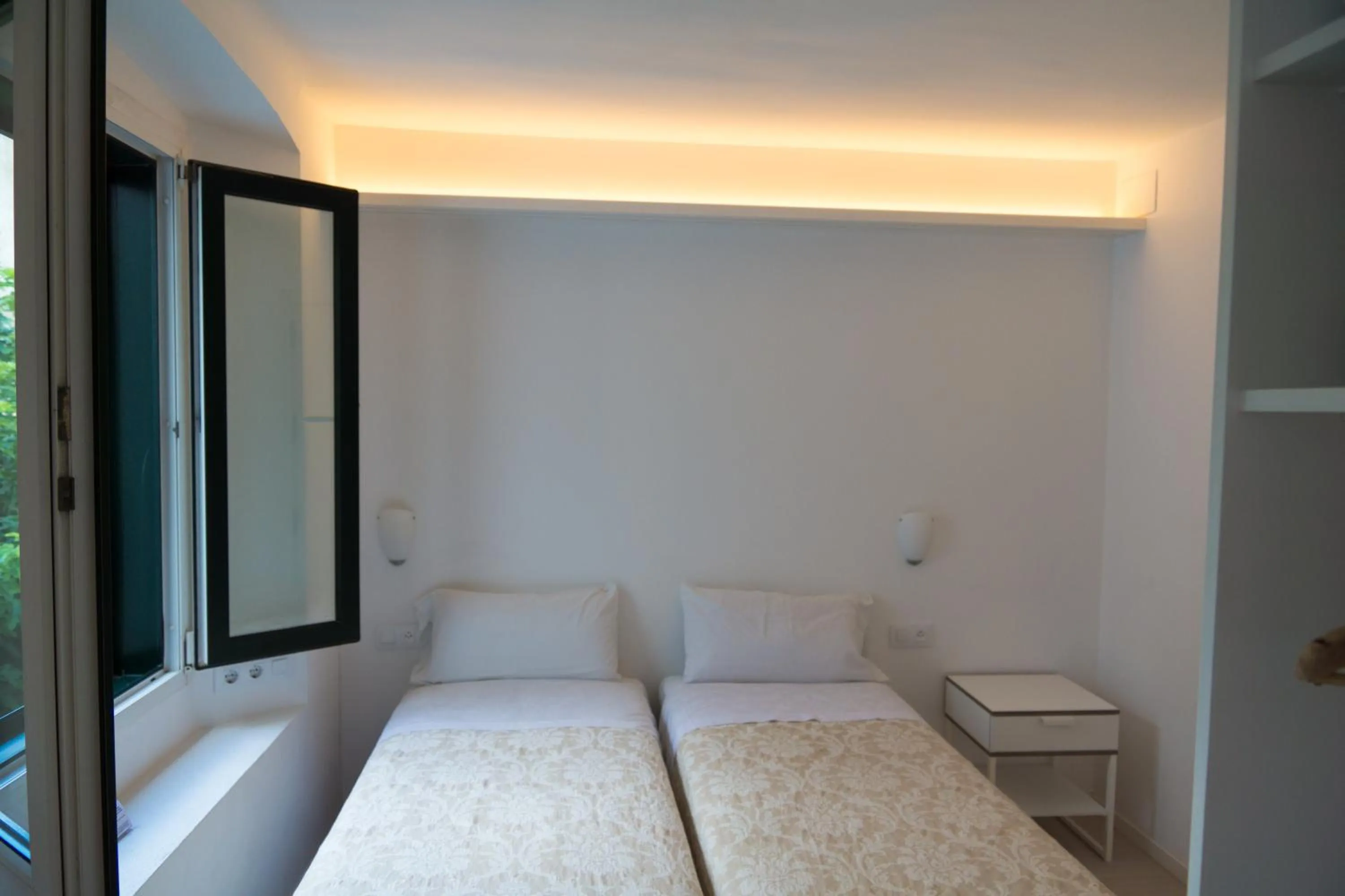 Bed in Hostal Marina Cadaqués