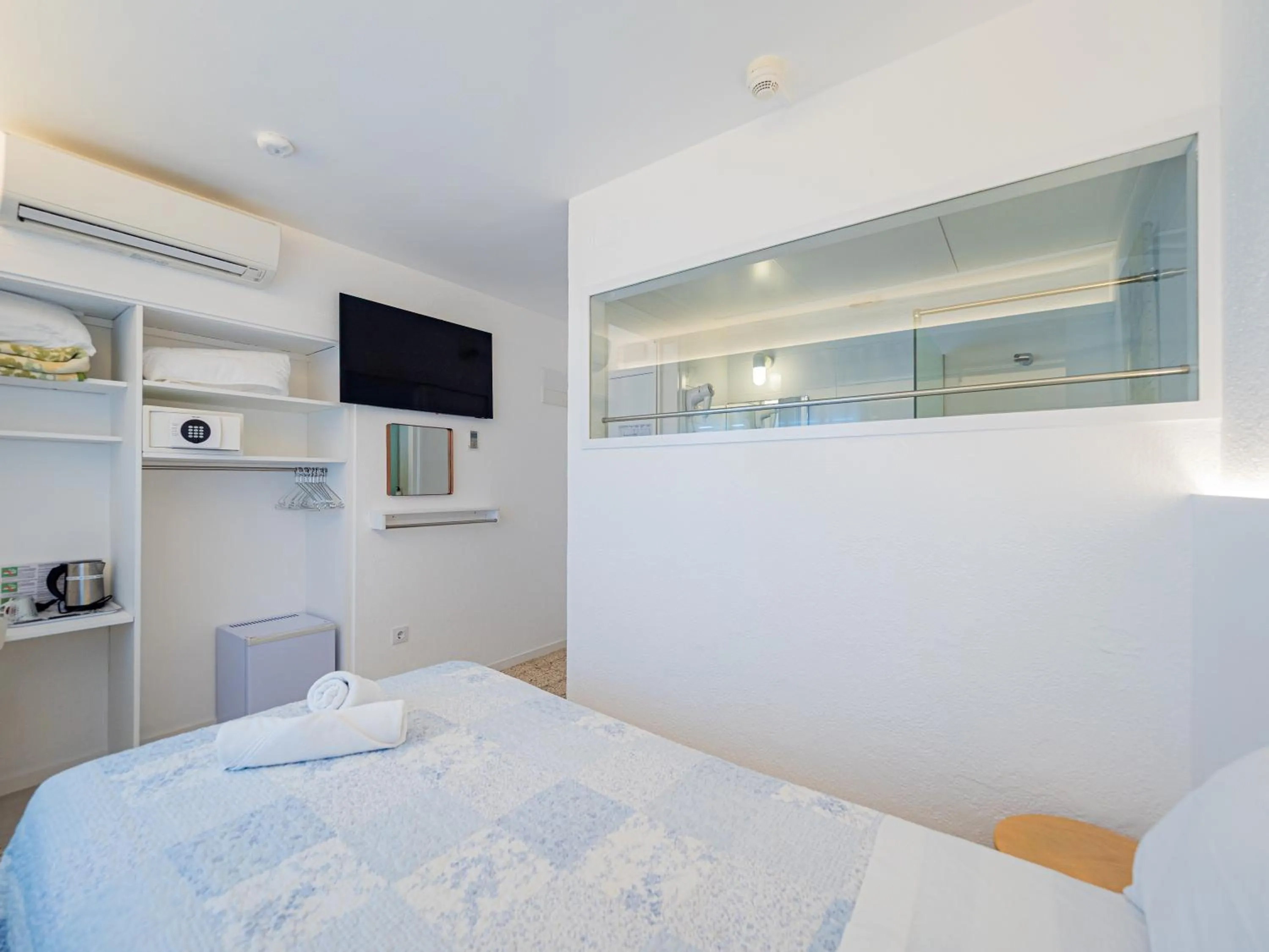 Bed in Hostal Marina Cadaqués