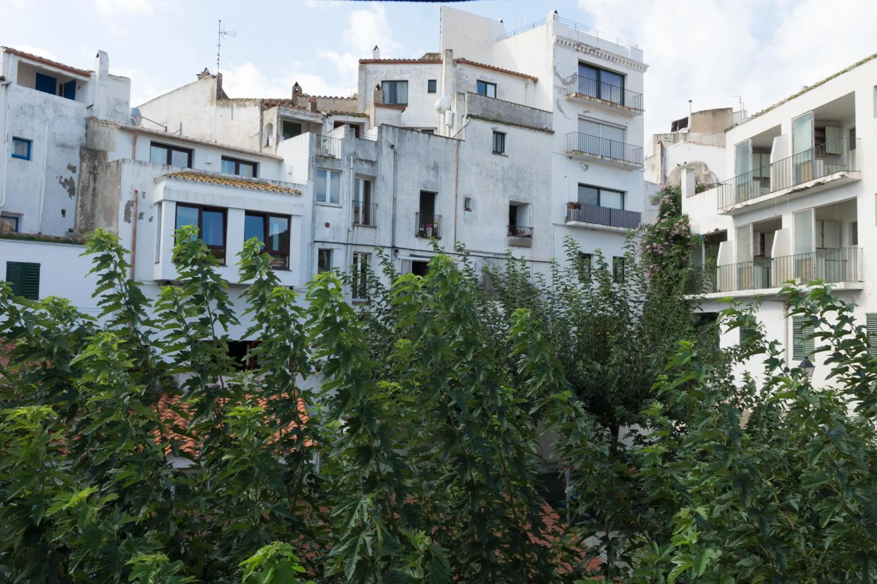 Inner courtyard view in Hostal Marina Cadaqués