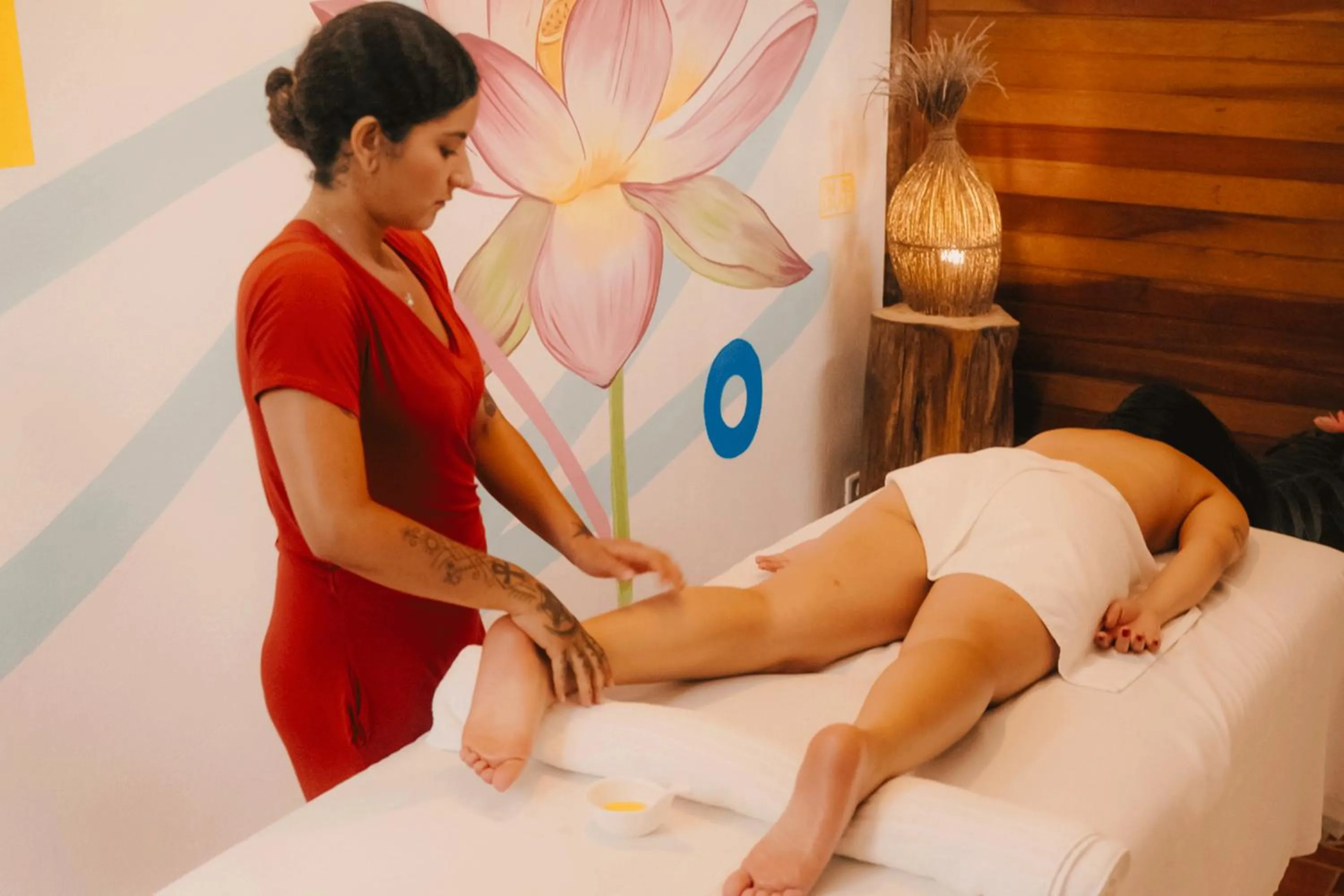 Massage in Smart Hotel Pousada Reserva Camburi