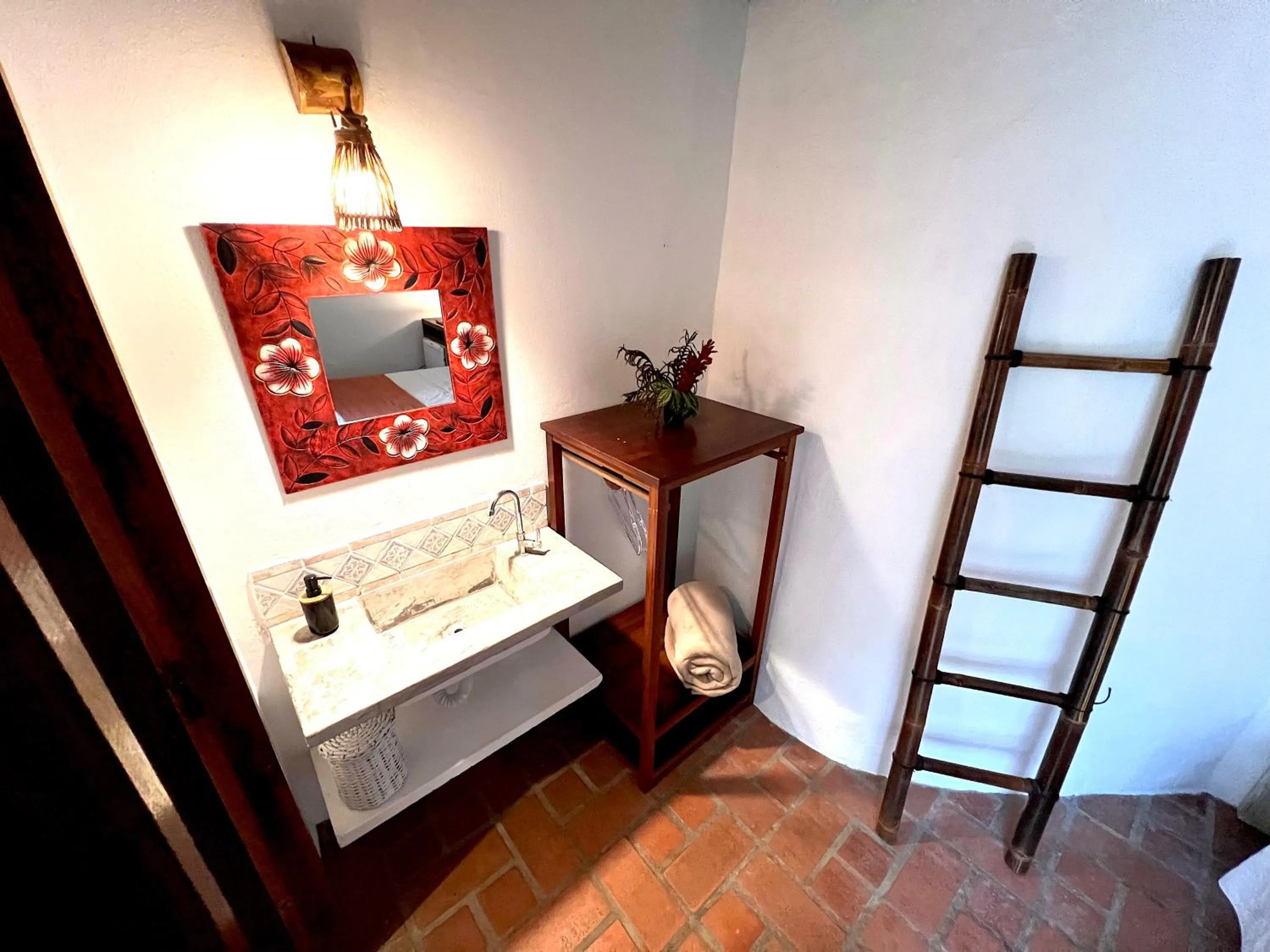 Bathroom, Bed in Smart Hotel Pousada Reserva Camburi