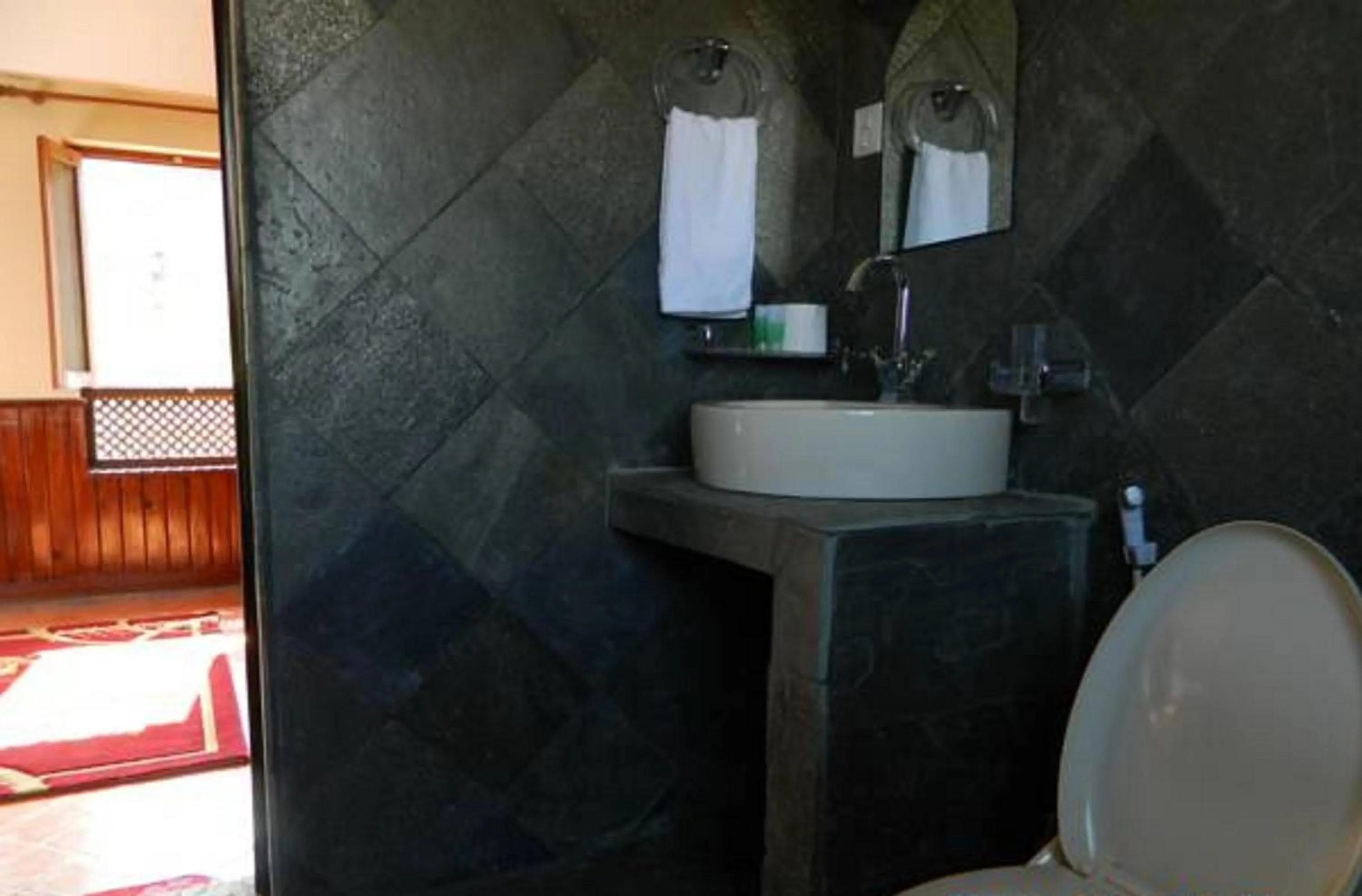 Shower in Bhaktapur Paradise Hotel