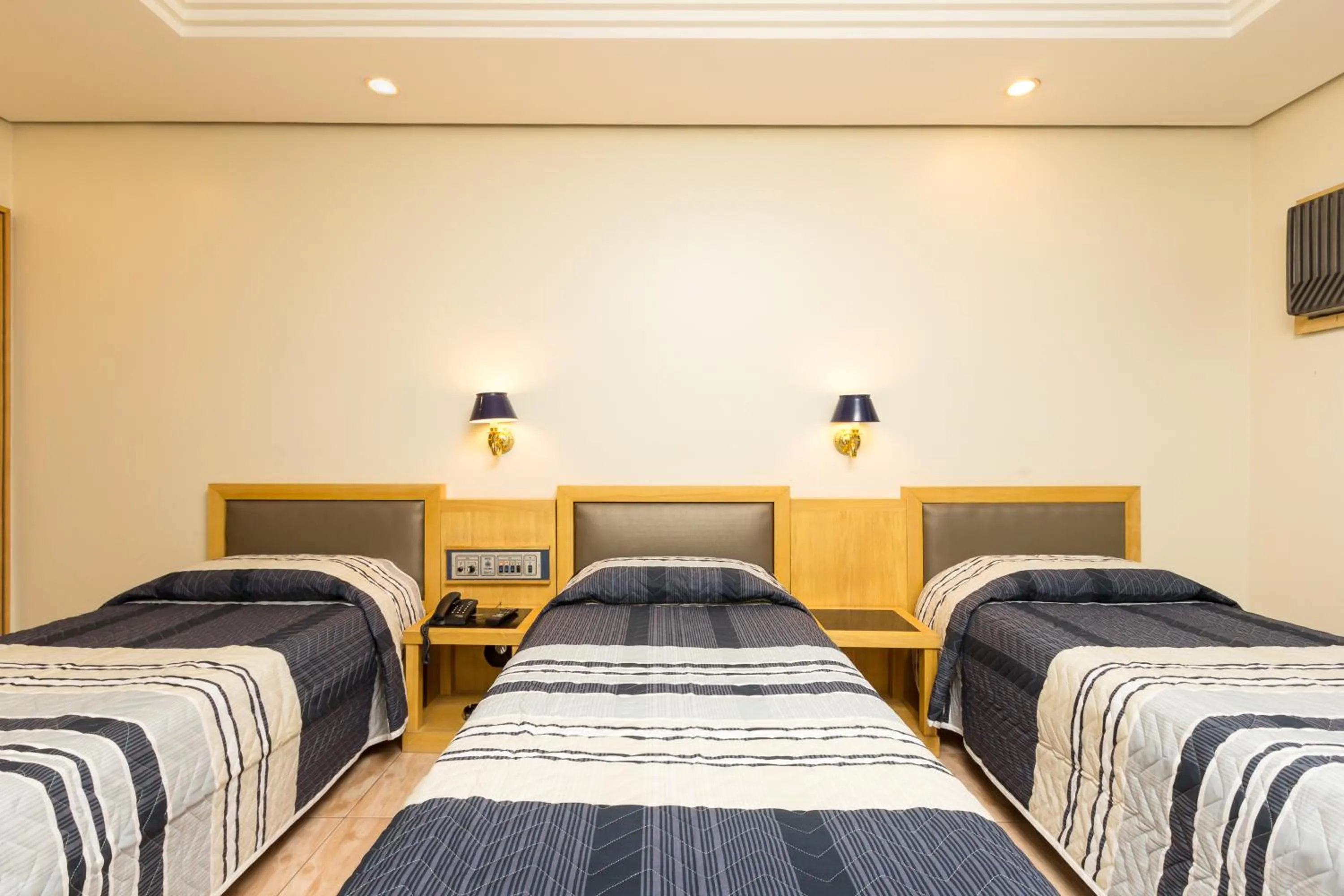 Bedroom, Bed in Hotel Columbia