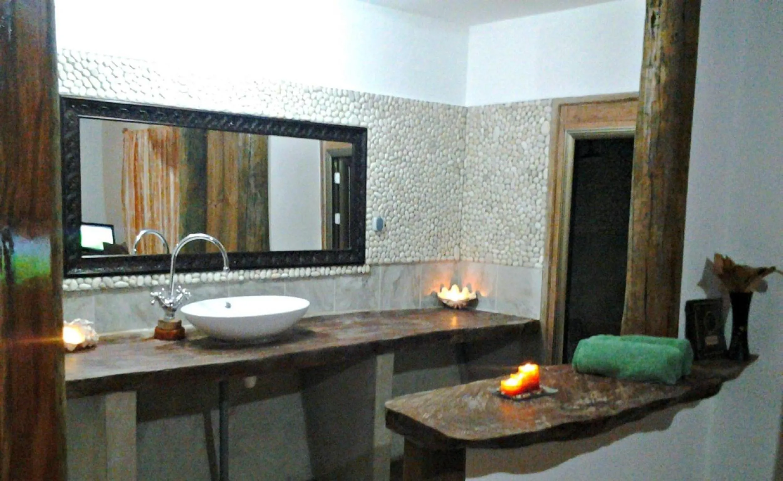 Bathroom in Kaz Ladouceur