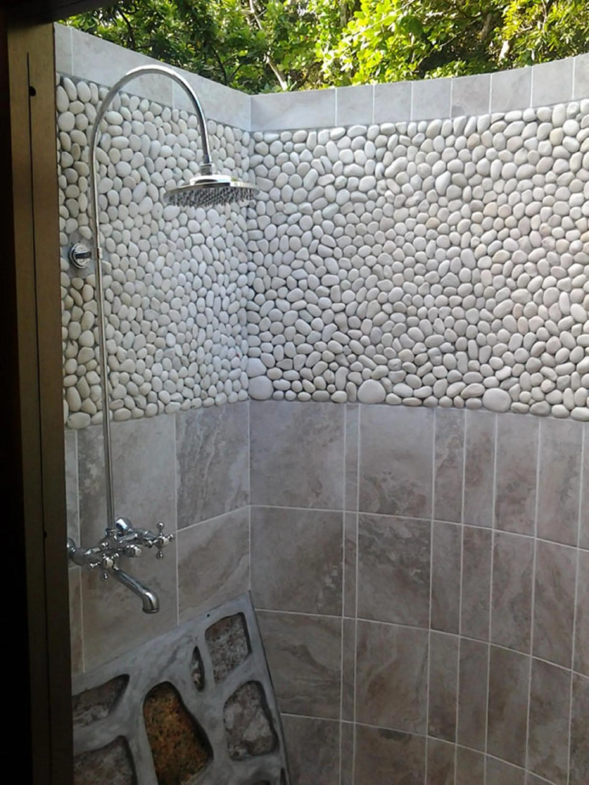 Bathroom in Kaz Ladouceur