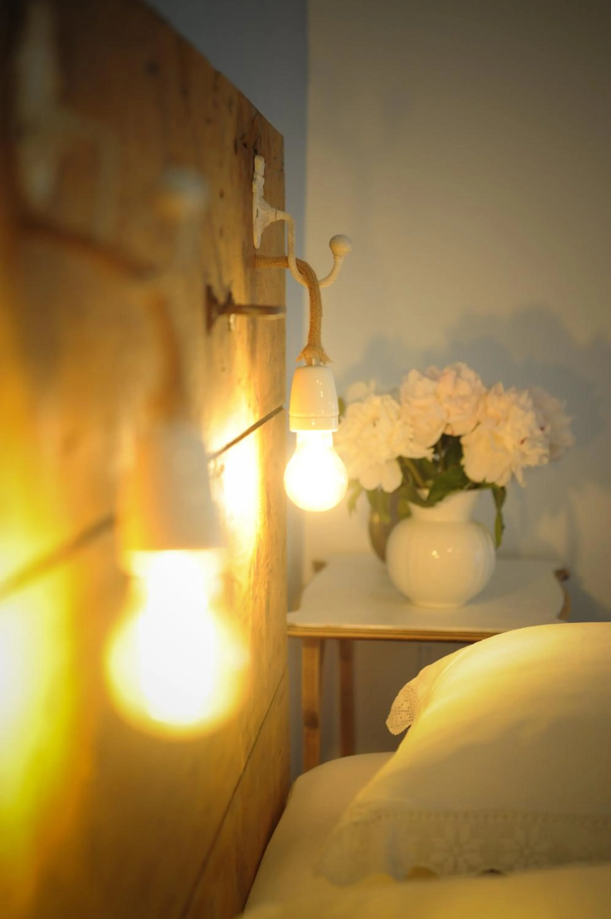 Bed in CHAMBRES D'HÔTES L'Oréliane en Provence Adults Only