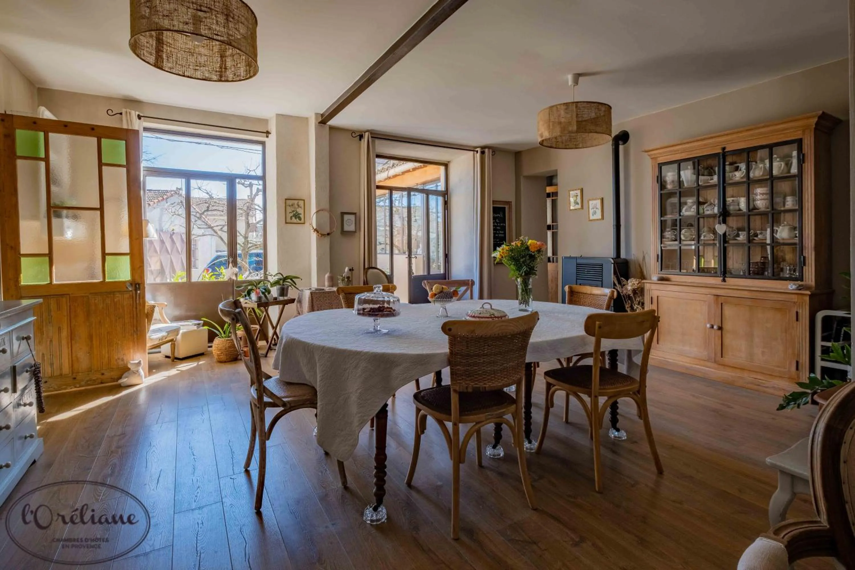 Living room in CHAMBRES D'HÔTES L'Oréliane en Provence Adults Only