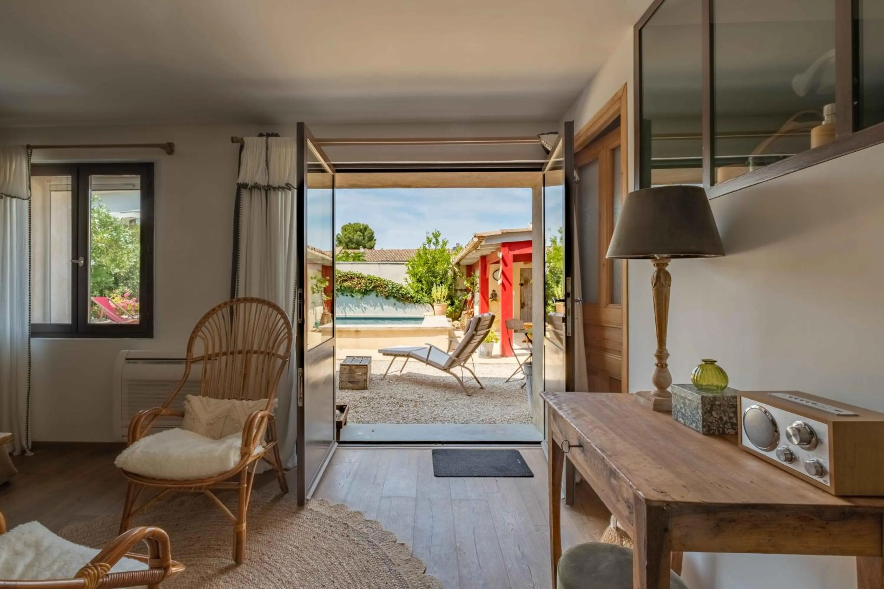 Swimming pool in CHAMBRES D'HÔTES L'Oréliane en Provence Adults Only