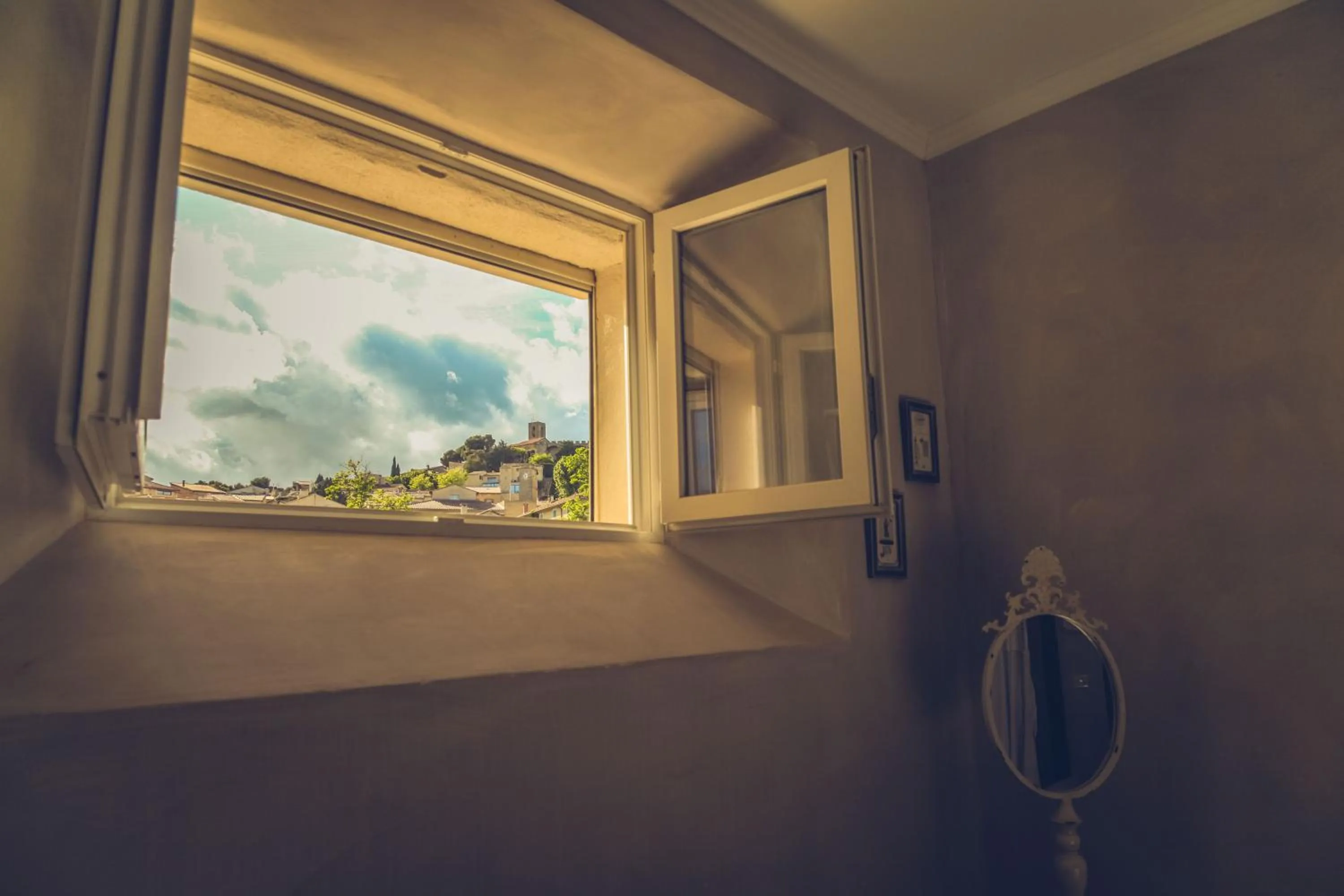 City view in CHAMBRES D'HÔTES L'Oréliane en Provence Adults Only