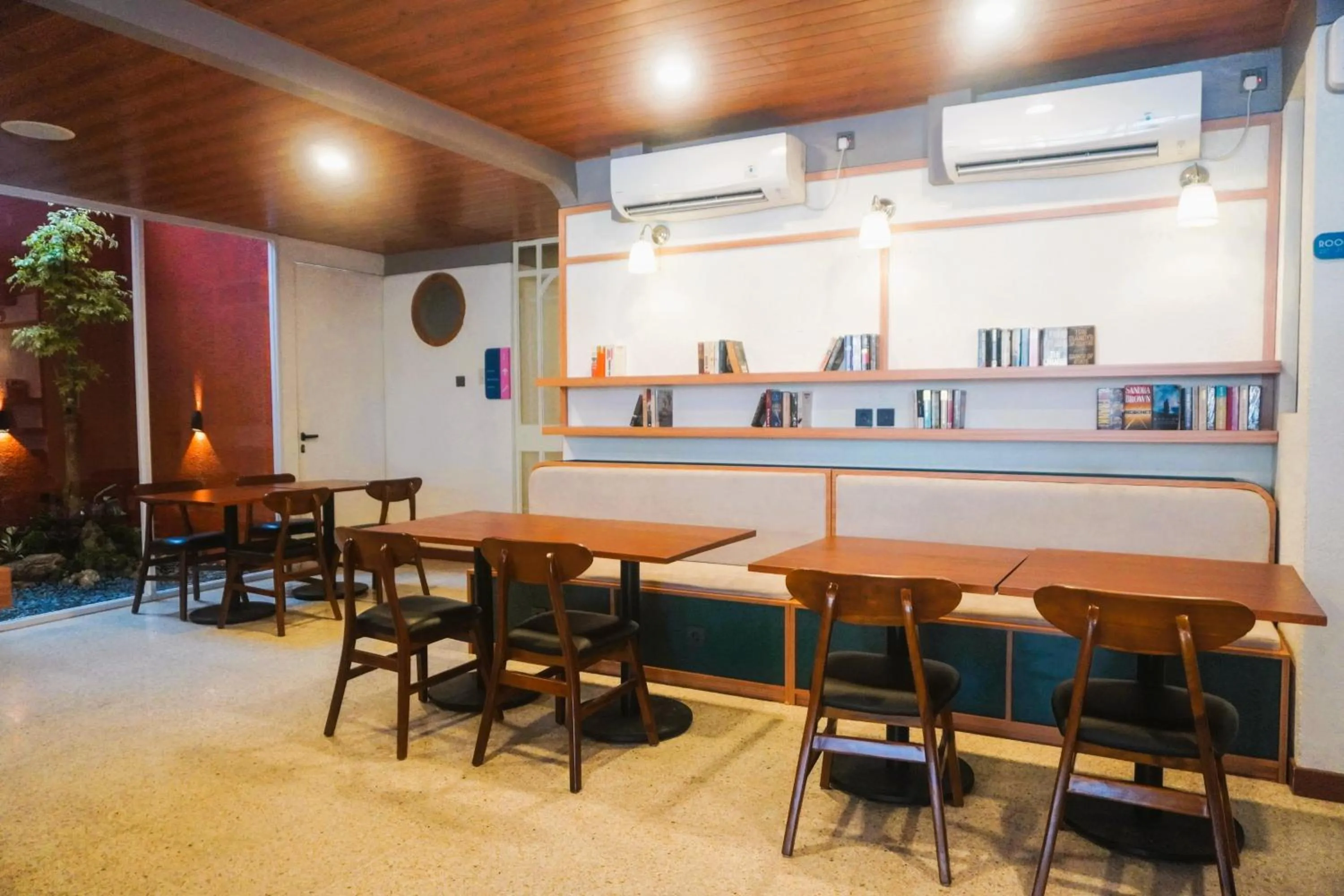 Restaurant/places to eat in Liberta Malioboro North