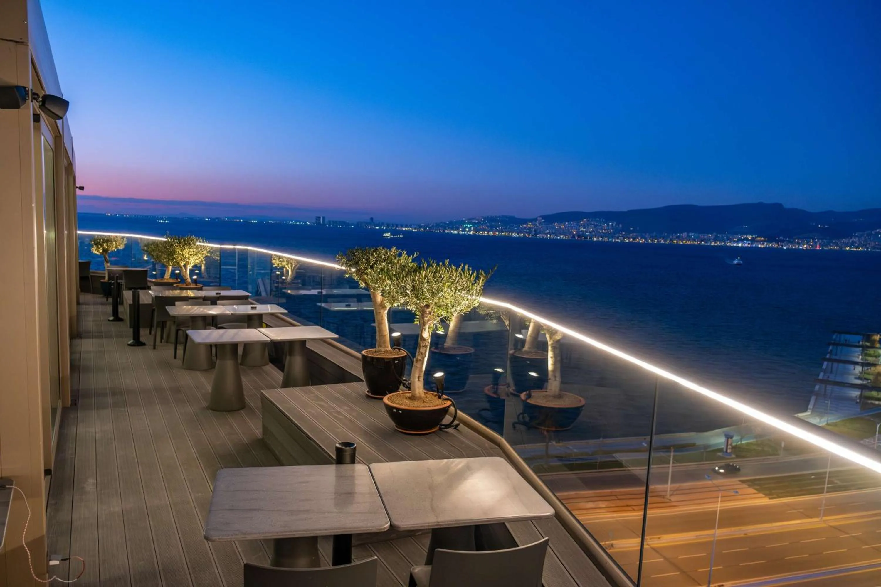 Restaurant/places to eat in Best Western Plus Hotel Konak