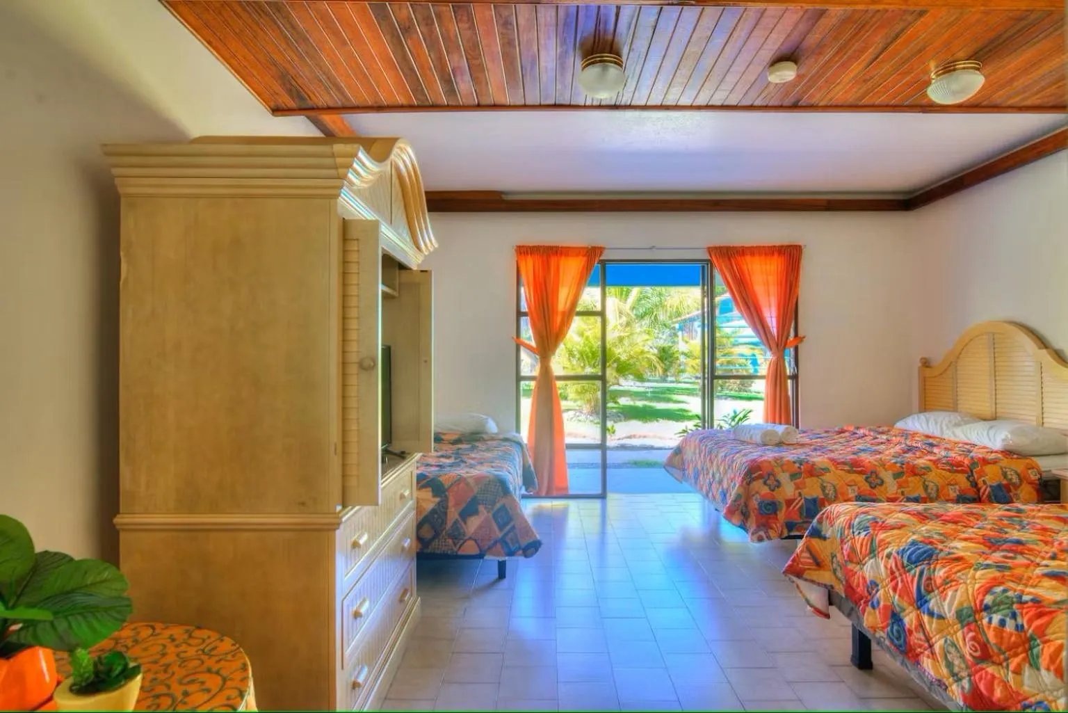 Photo of the whole room, Bed in Beach Break Resort & CR Surf Camp