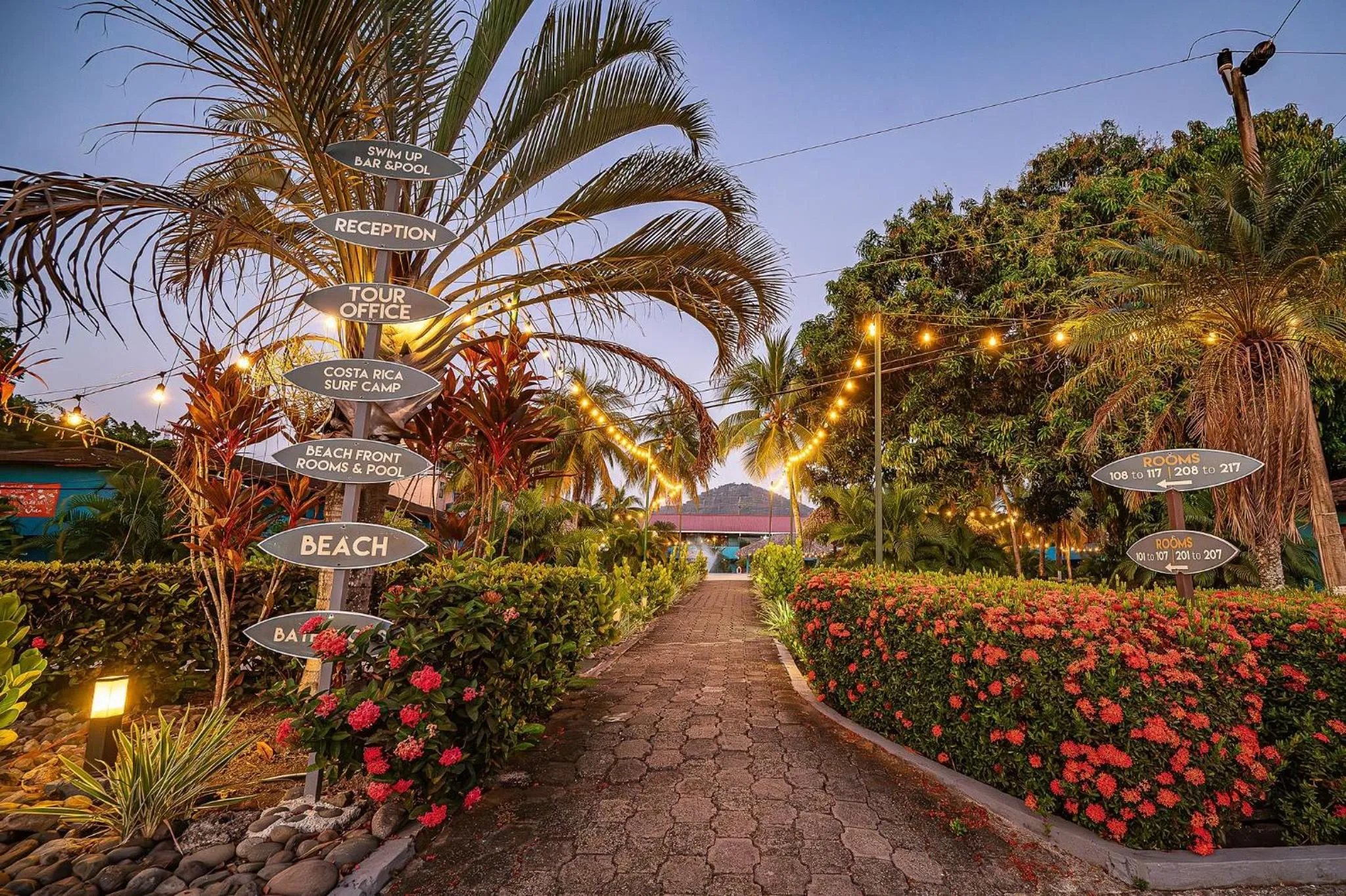 Beach Break Resort & CR Surf Camp