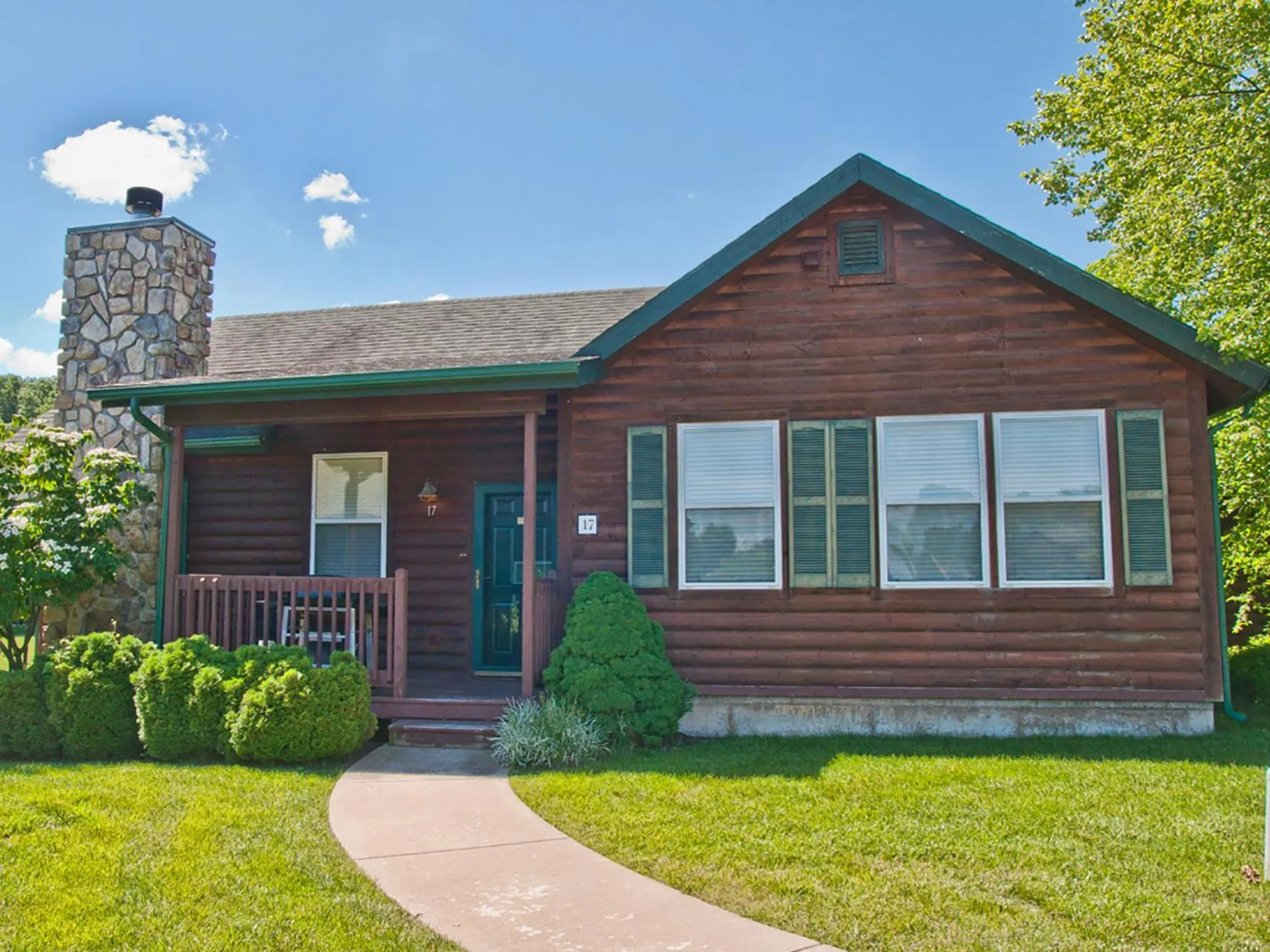 Facade/entrance in The Lodge at Old Kinderhook
