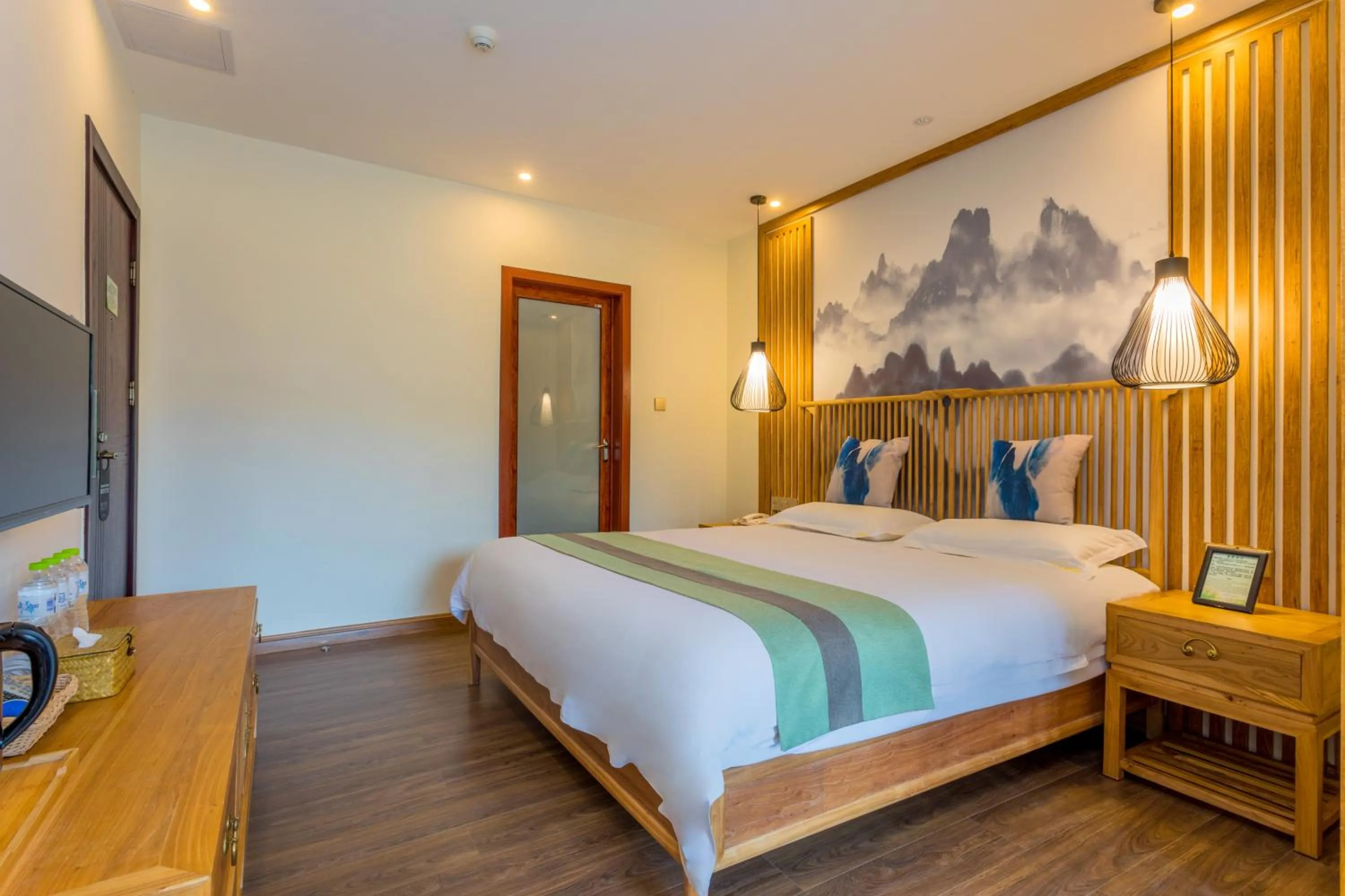 Bedroom, Bed in Riverside Inn Guilin Central