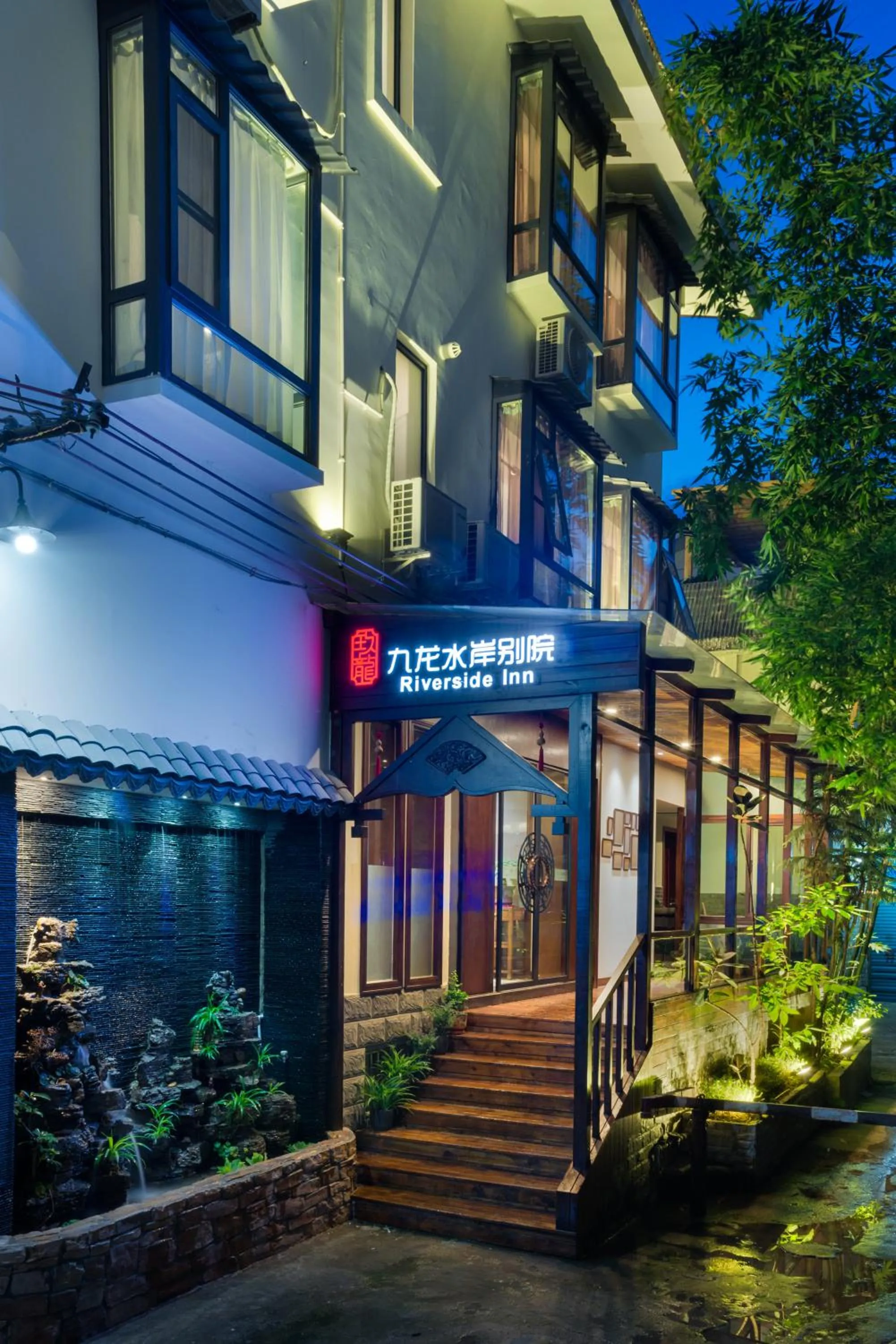Property building in Riverside Inn Guilin Central