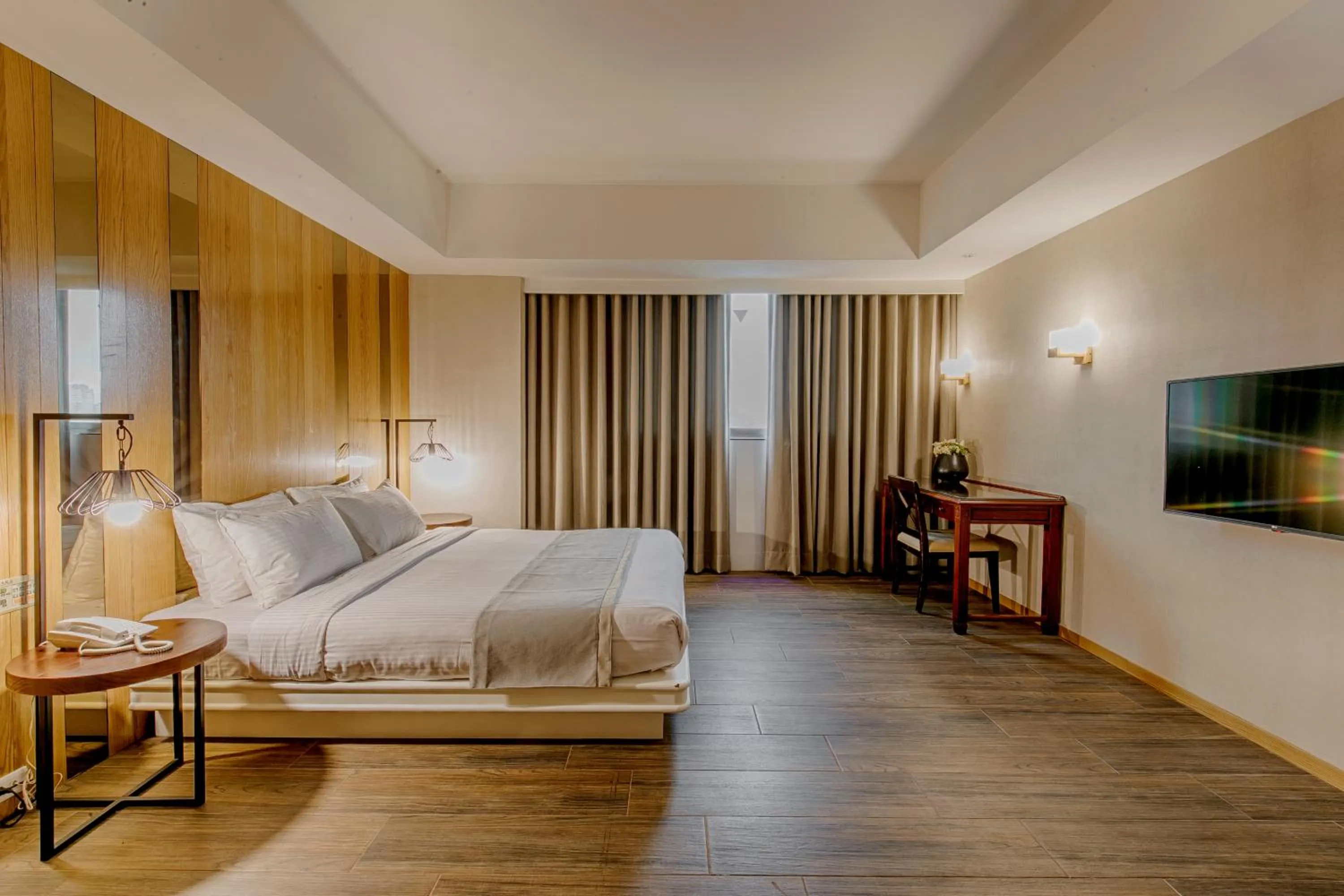 bunk bed, Bed in Highness Hotel