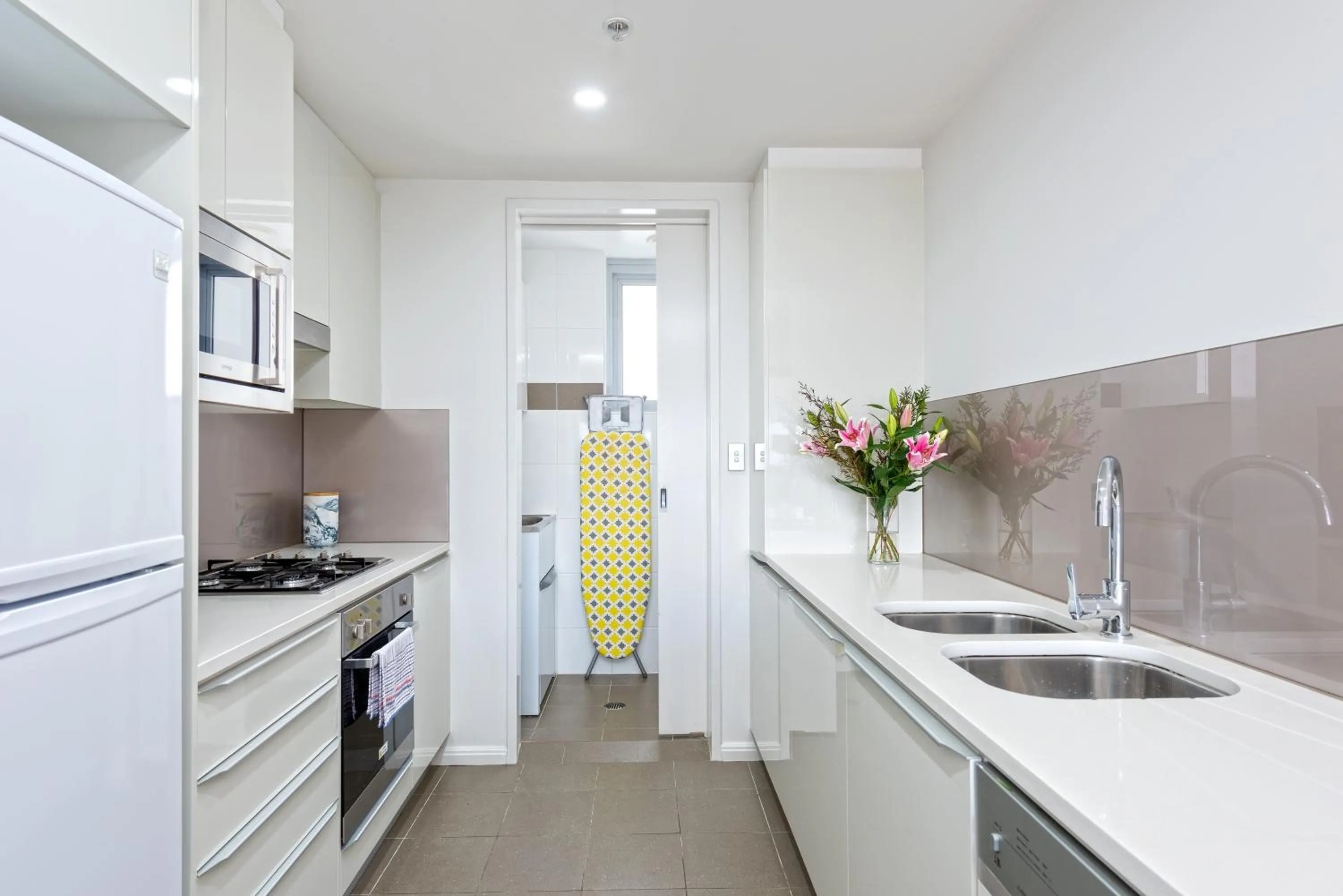 Kitchen or kitchenette in AAN Apartments North Sydney