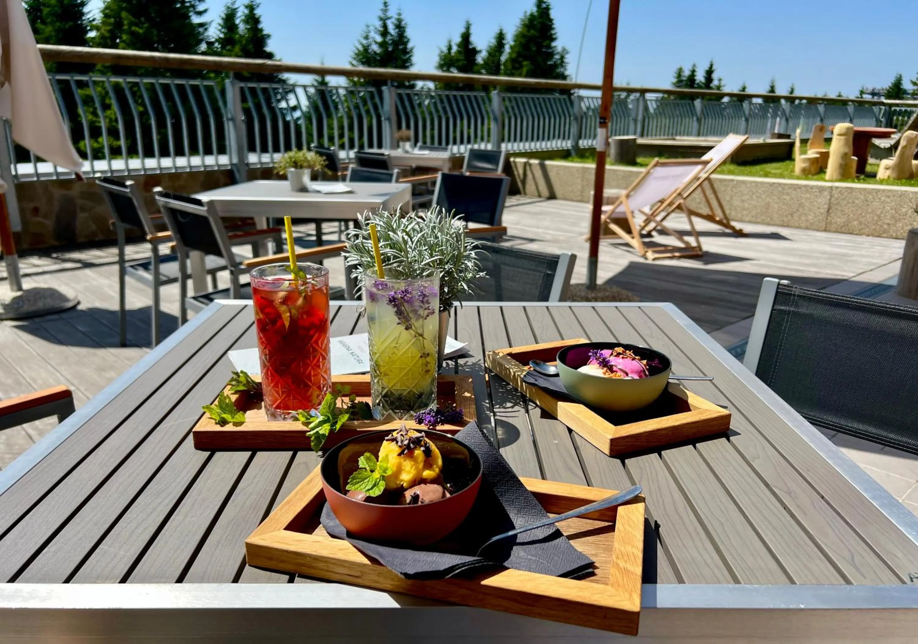 Restaurant/places to eat in Hotel Natura