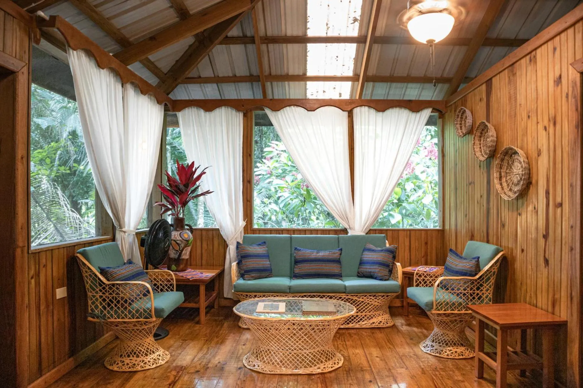 Seating area in Jaguar Creek