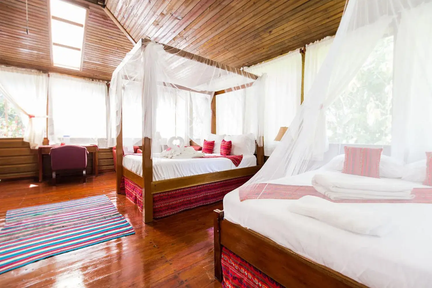 Jaguar Deluxe Cabana in Jaguar Creek Jaguar Deluxe Cabana in Jaguar Creek