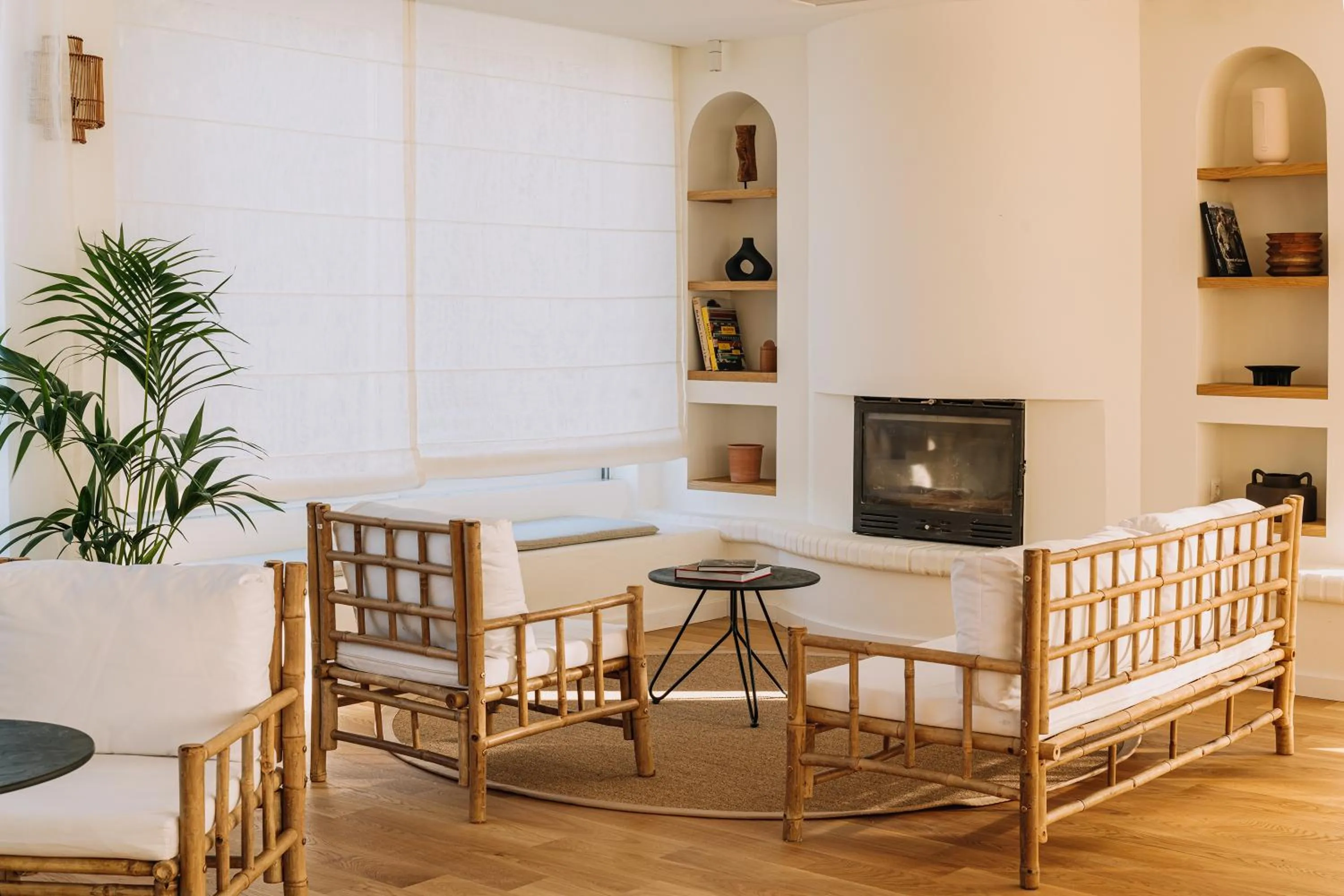 Communal lounge/ TV room in Brown Beach Evia Island, All Inclusive in Eretria, a member of Brown Hotels