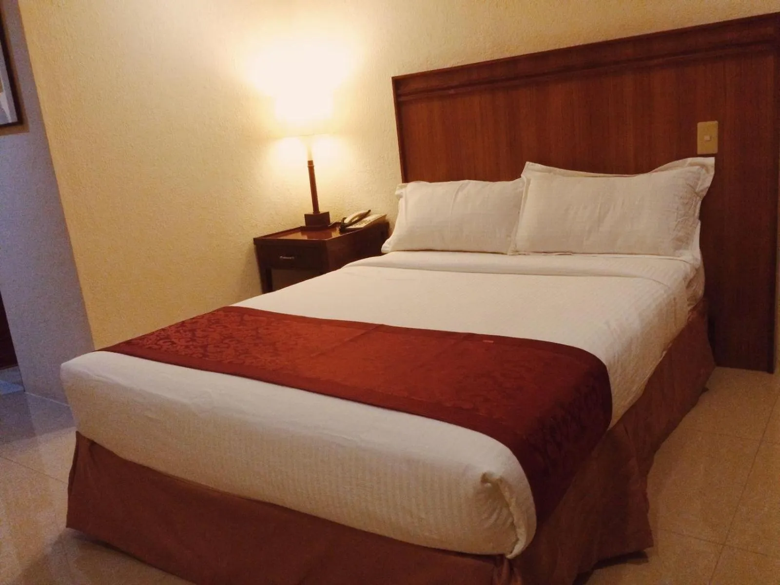 Bed in Chinatown Lai Lai Hotel Inc