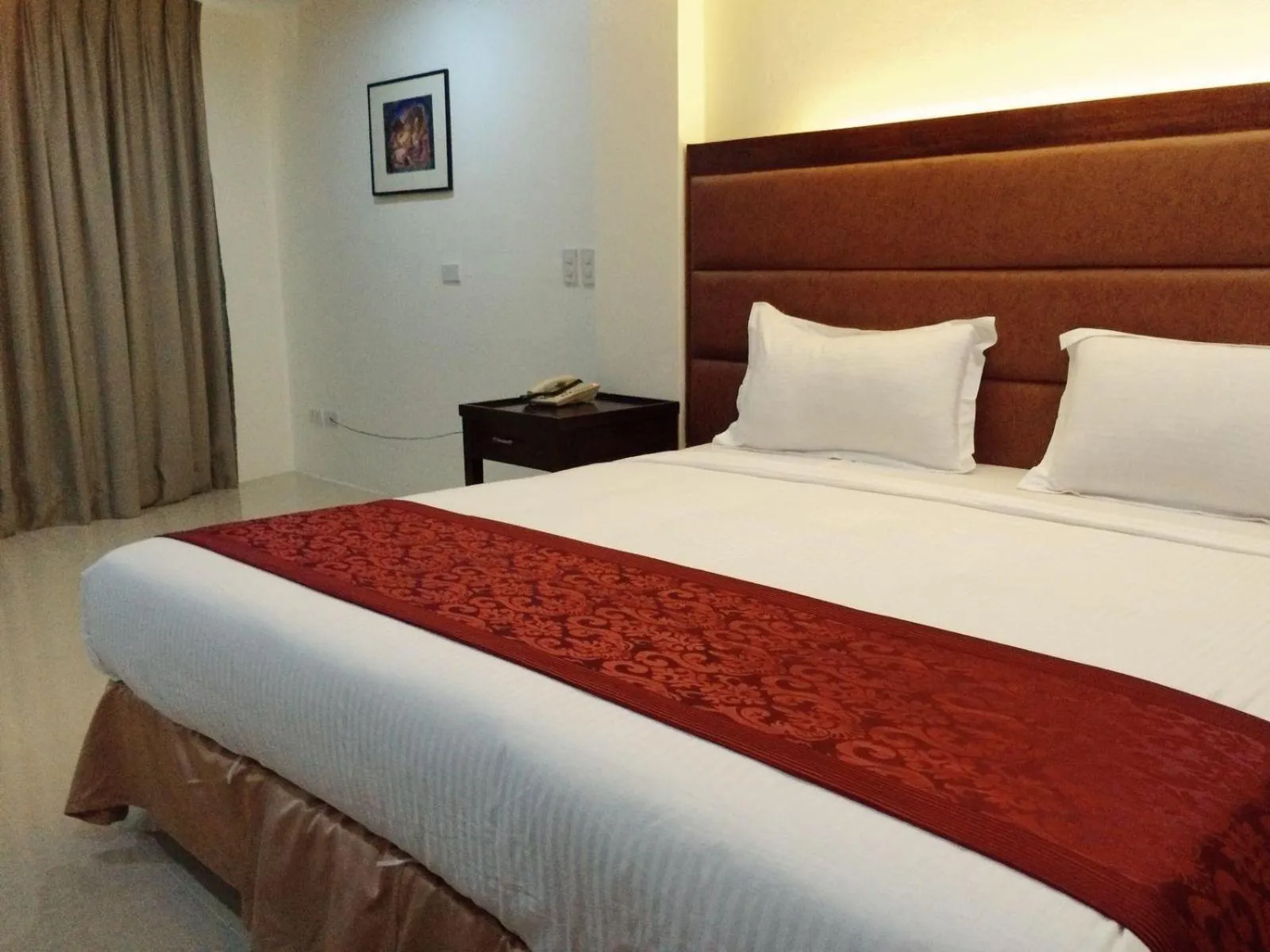 Bed in Chinatown Lai Lai Hotel Inc