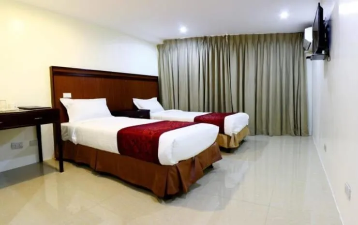 Bed in Chinatown Lai Lai Hotel Inc