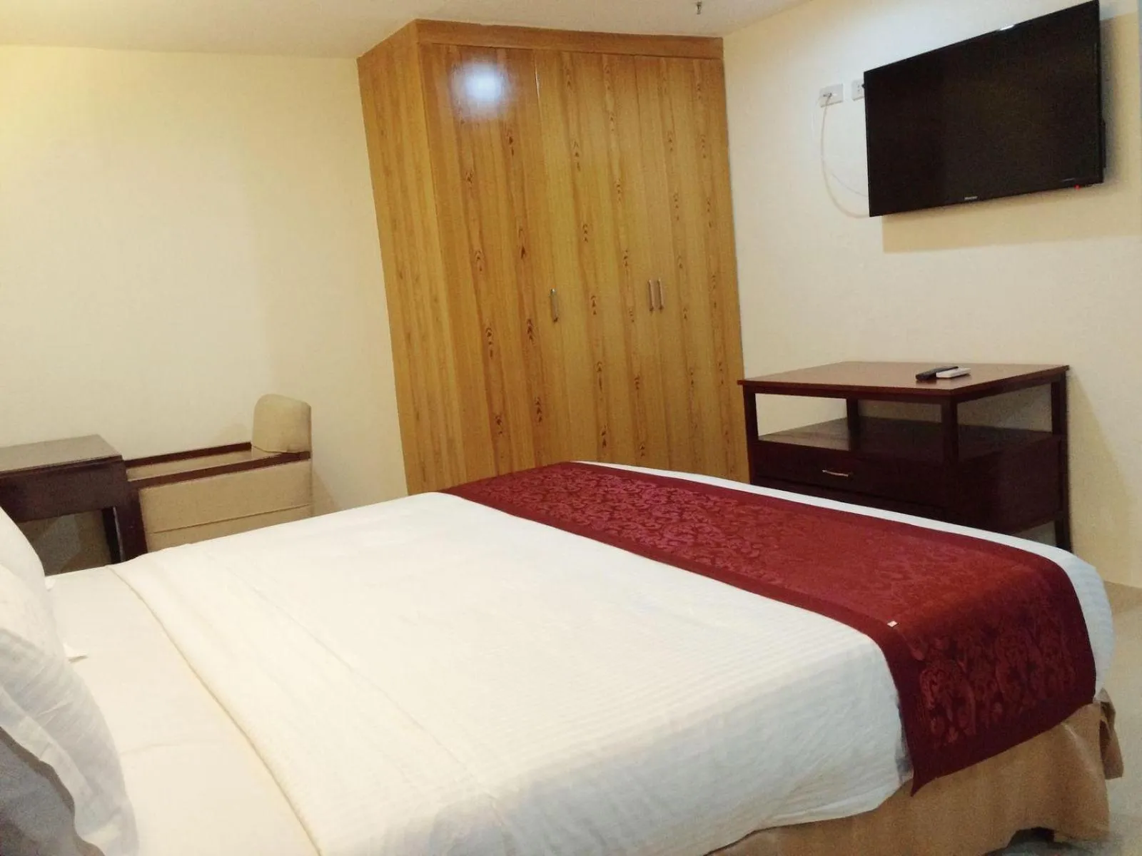 Bed in Chinatown Lai Lai Hotel Inc