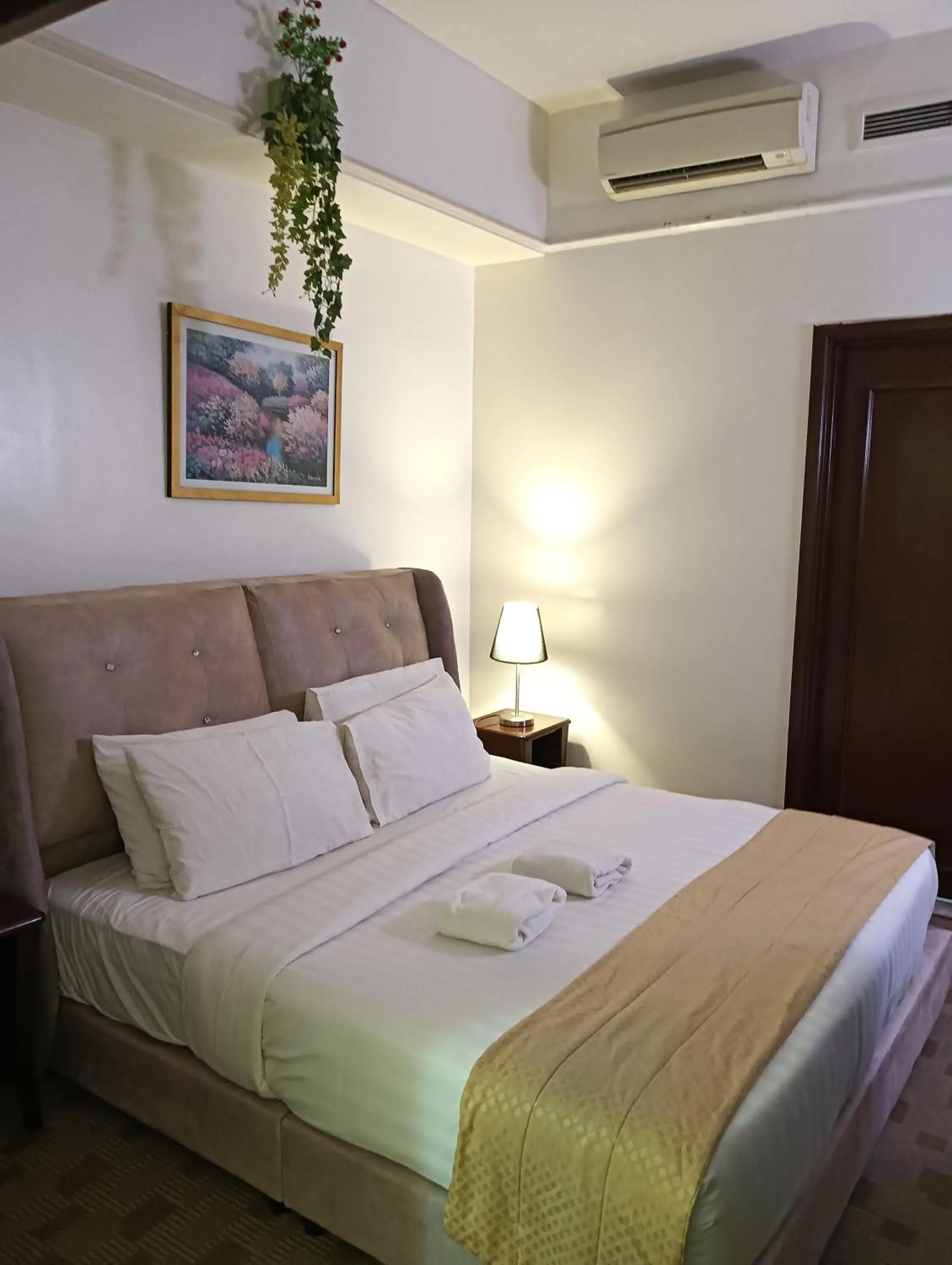 Bedroom, Bed in Eastern Suites Times Square KL