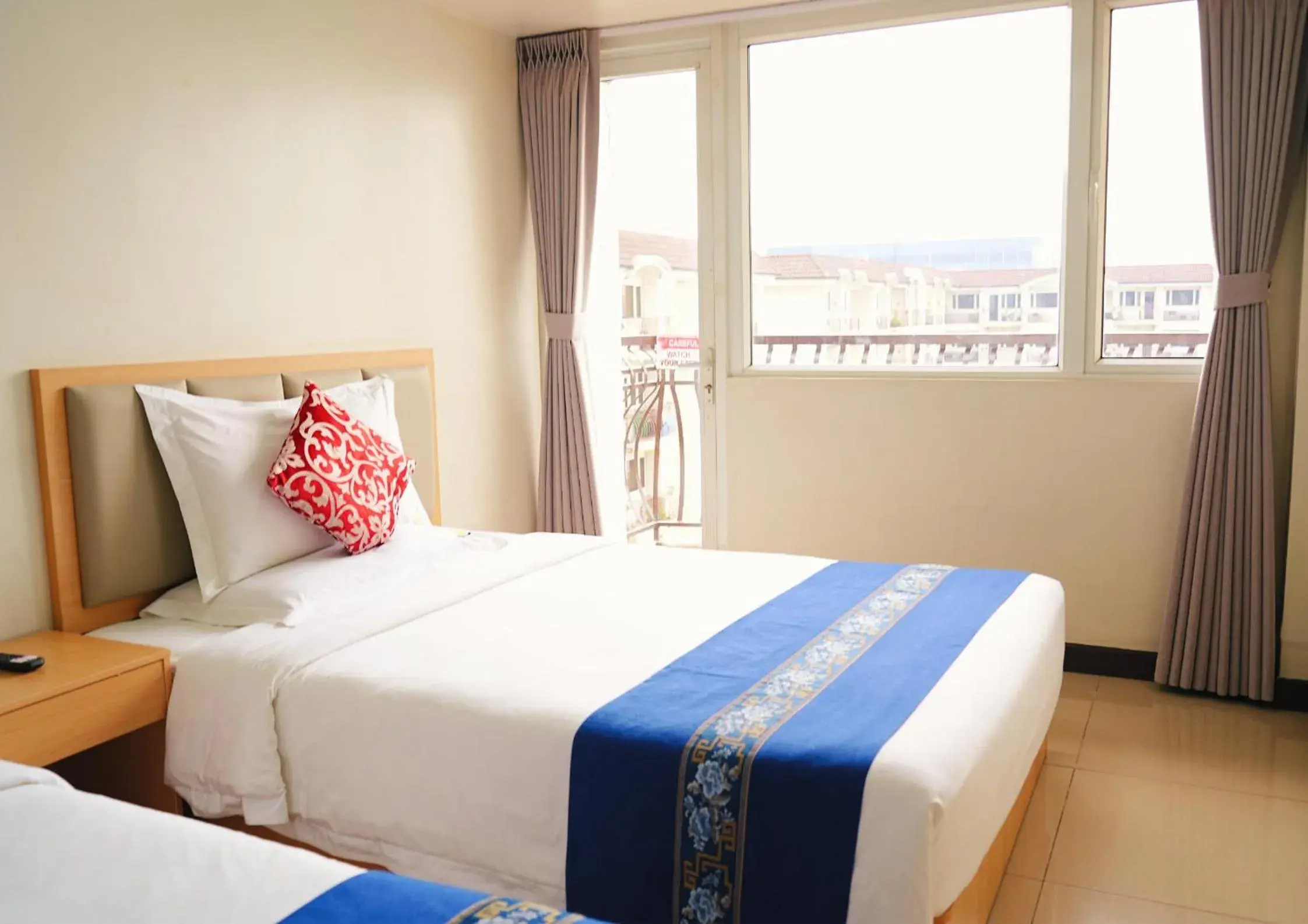 Deluxe Twin B with Balcony in Extremeli Suites Deluxe Twin B with Balcony in Extremeli Suites