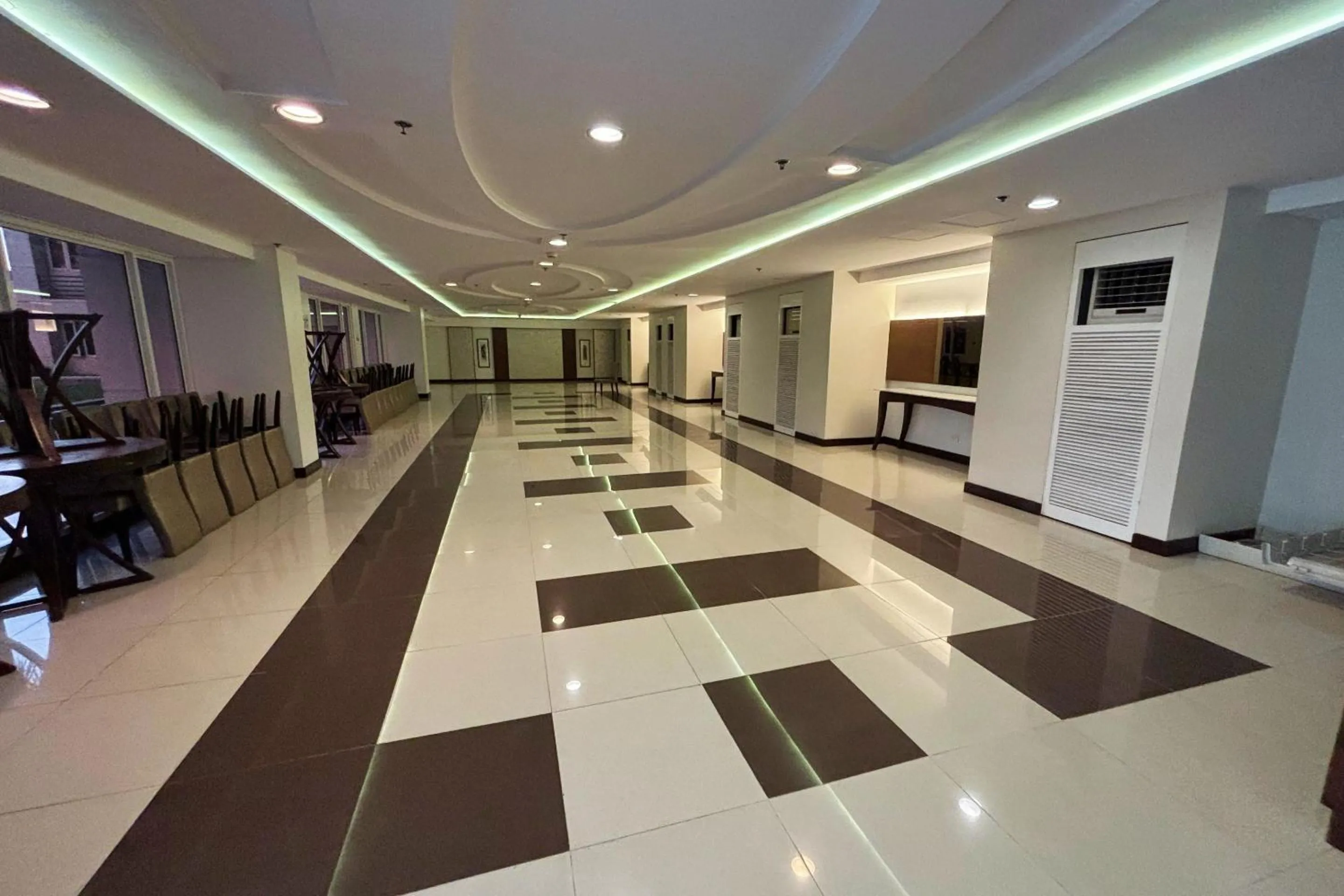 Meeting/conference room in Extremeli Suites