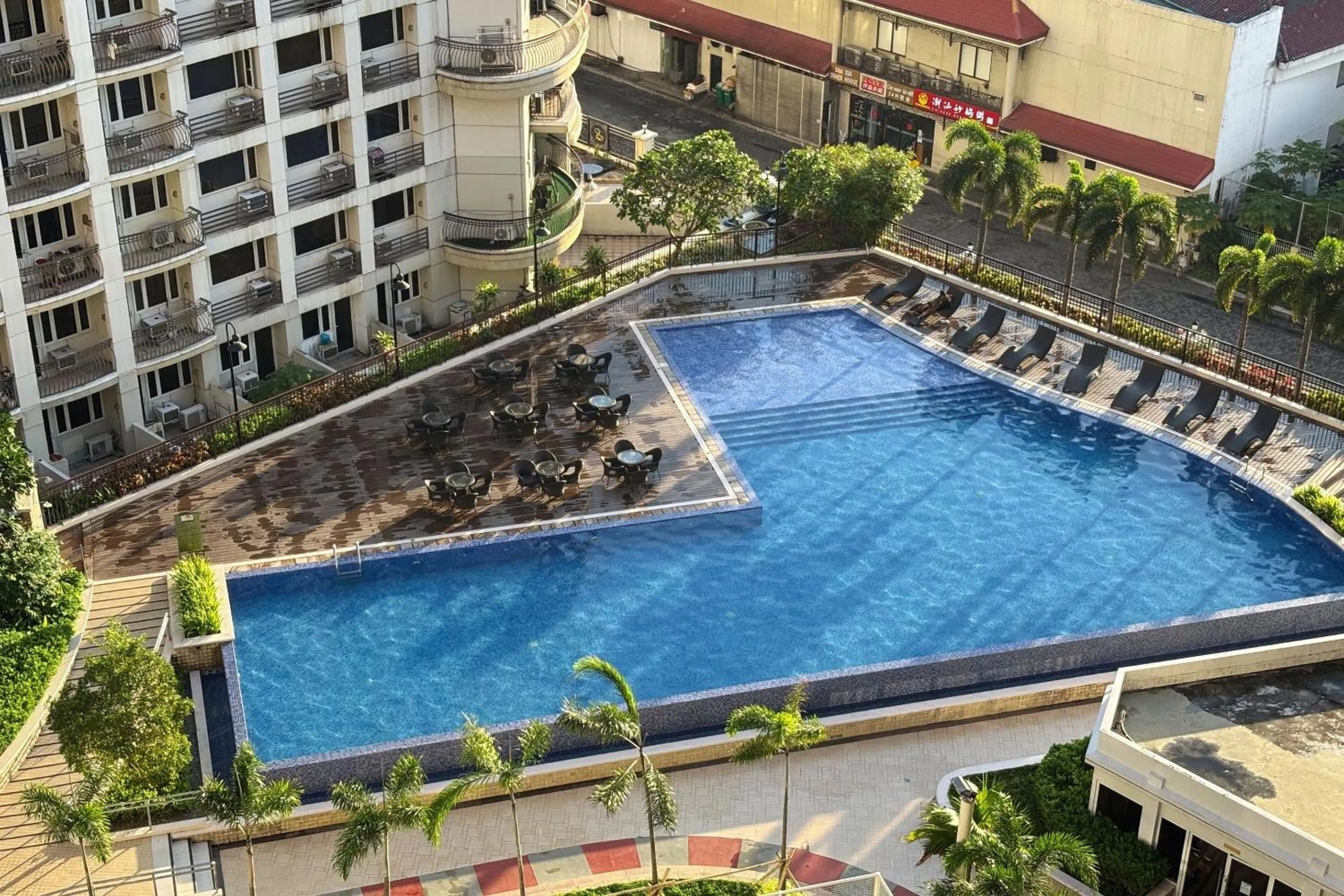 Pool view in Extremeli Suites