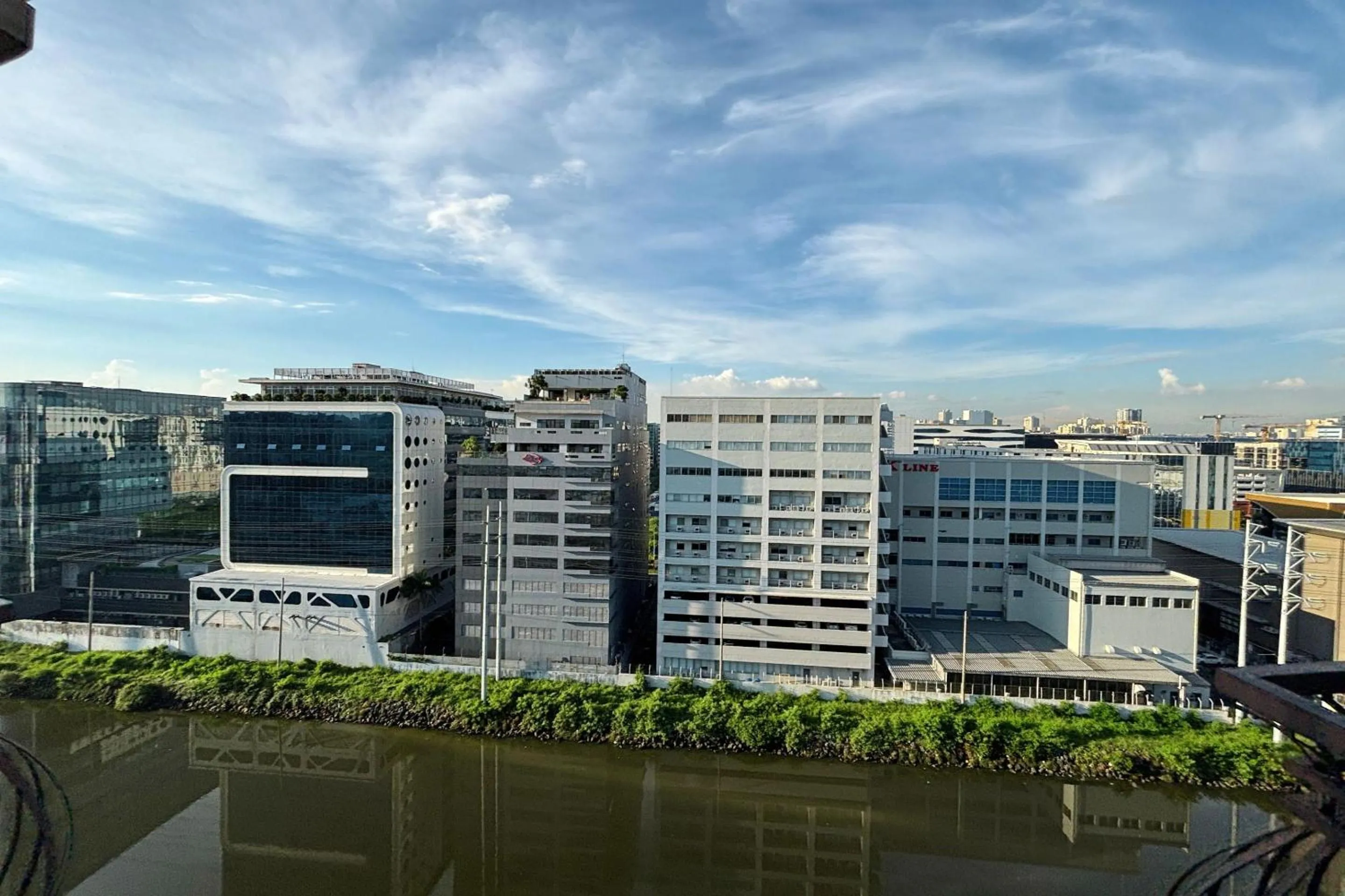 City view in Extremeli Suites