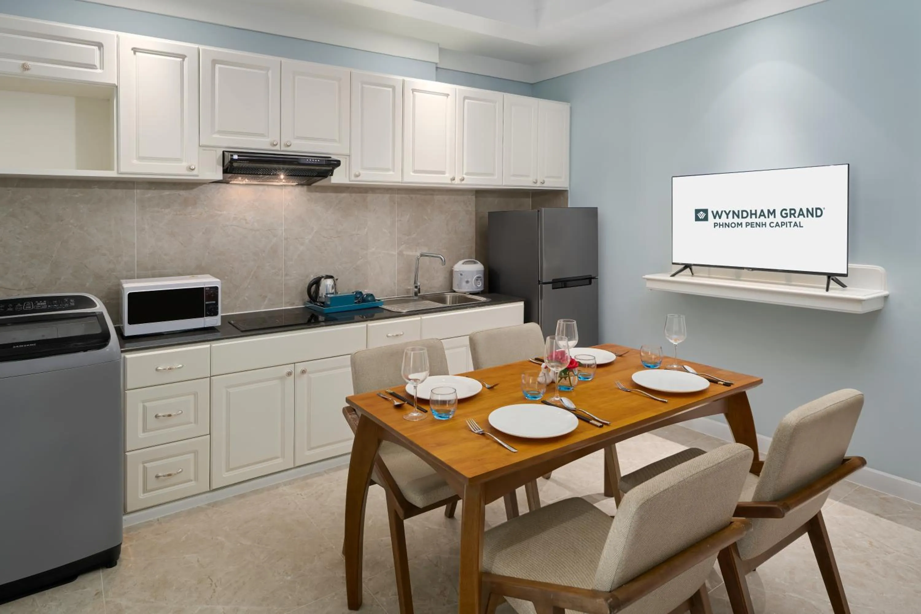 Living room in Wyndham Grand Phnom Penh Capital