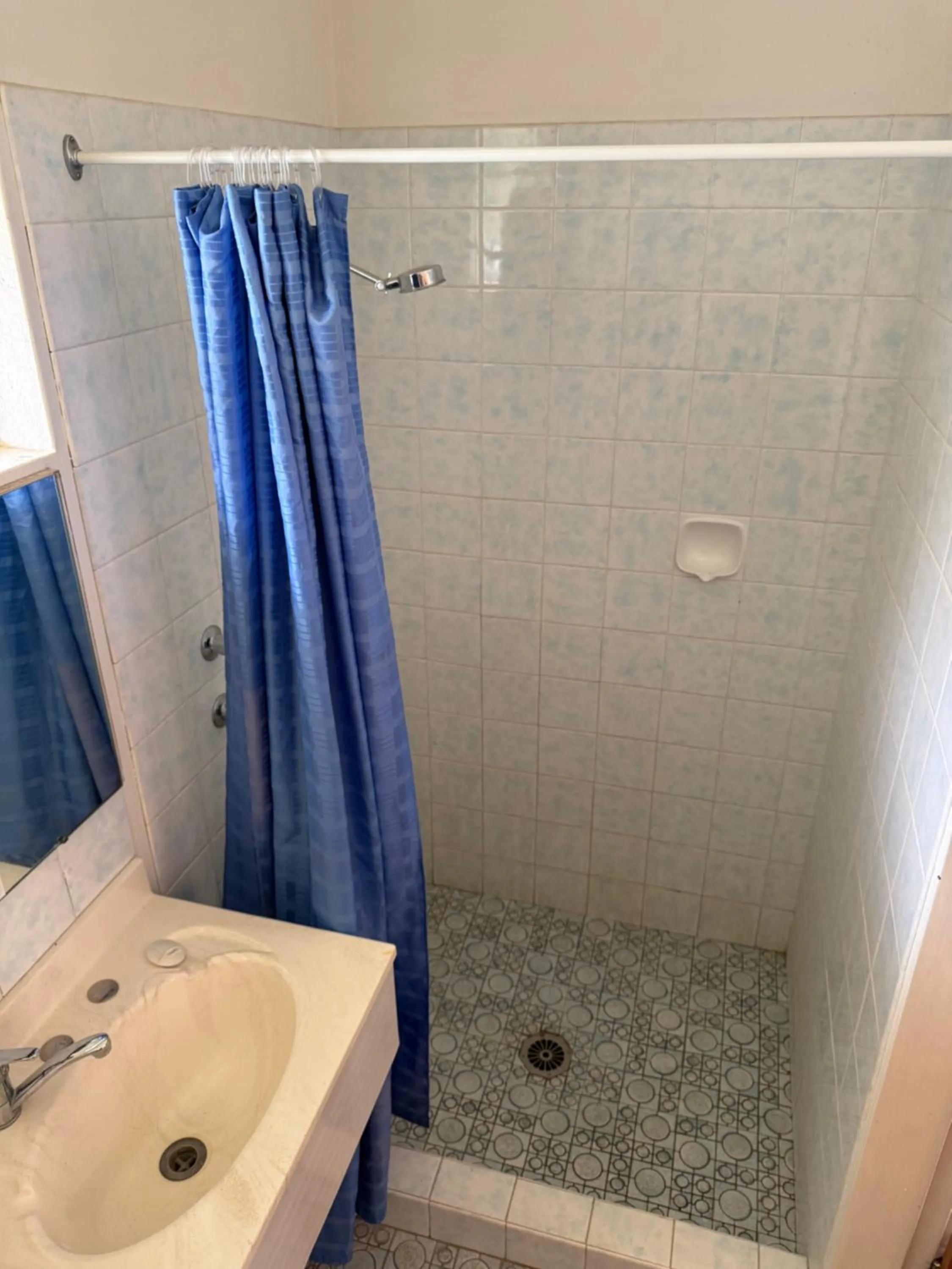 Bathroom in Crown Motel Wellington